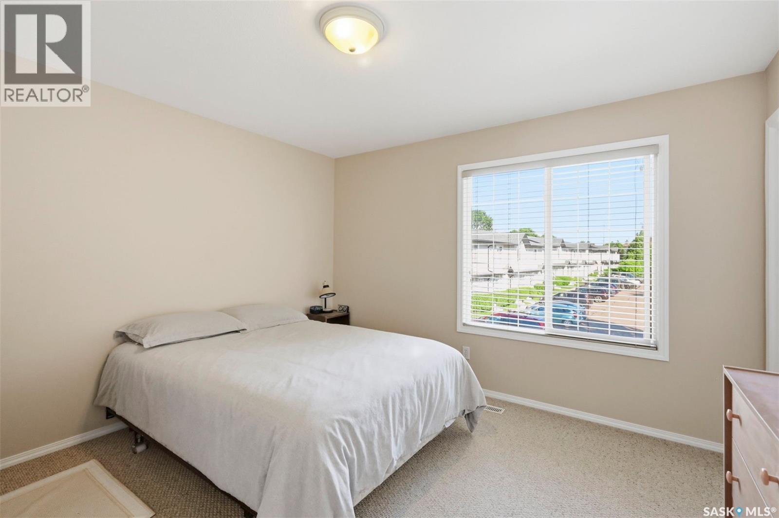 #130 103 Rutherford CRESCENT - 13