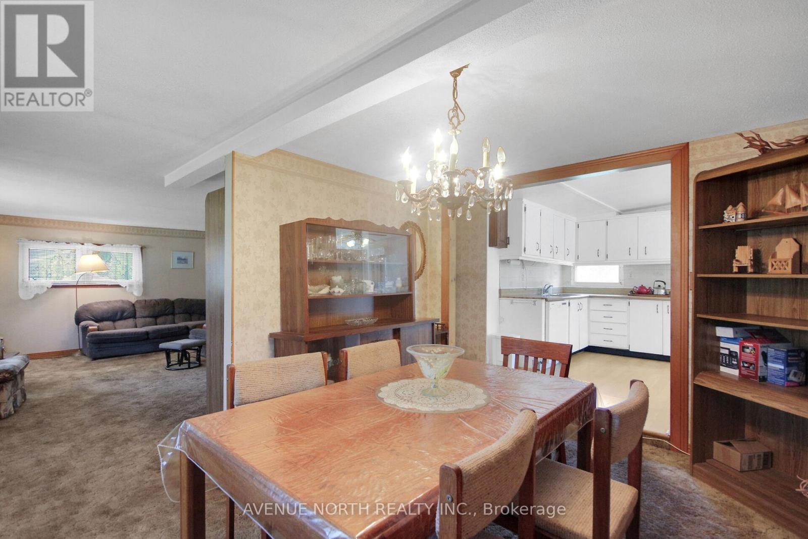 3 Bed, 1 Bath House for Sale in Ottawa – 6898 MITCH OWENS ROAD, Ottawa – MLS# X13492112 - Image 15