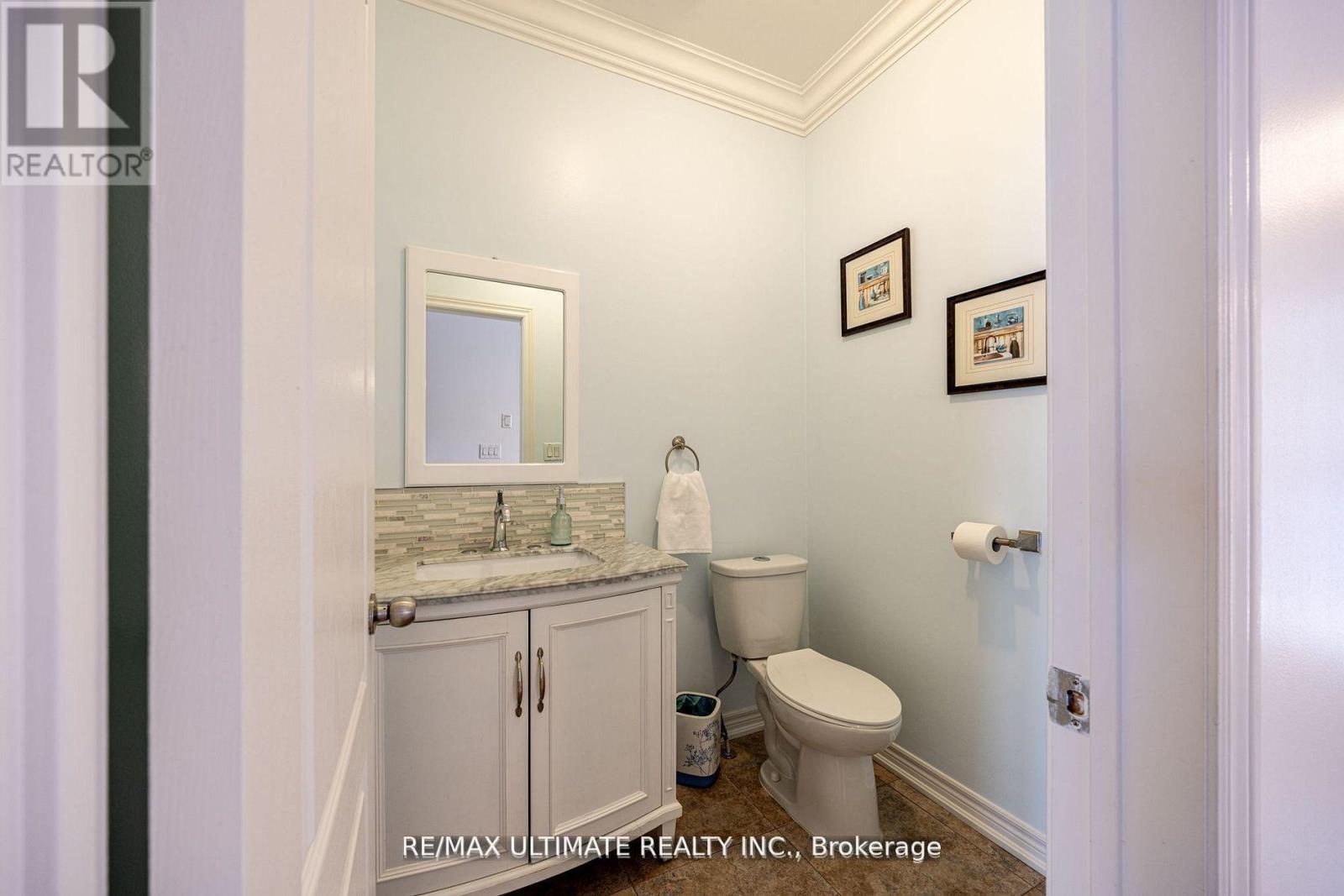 1160 ISLINGTON AVENUE - 21