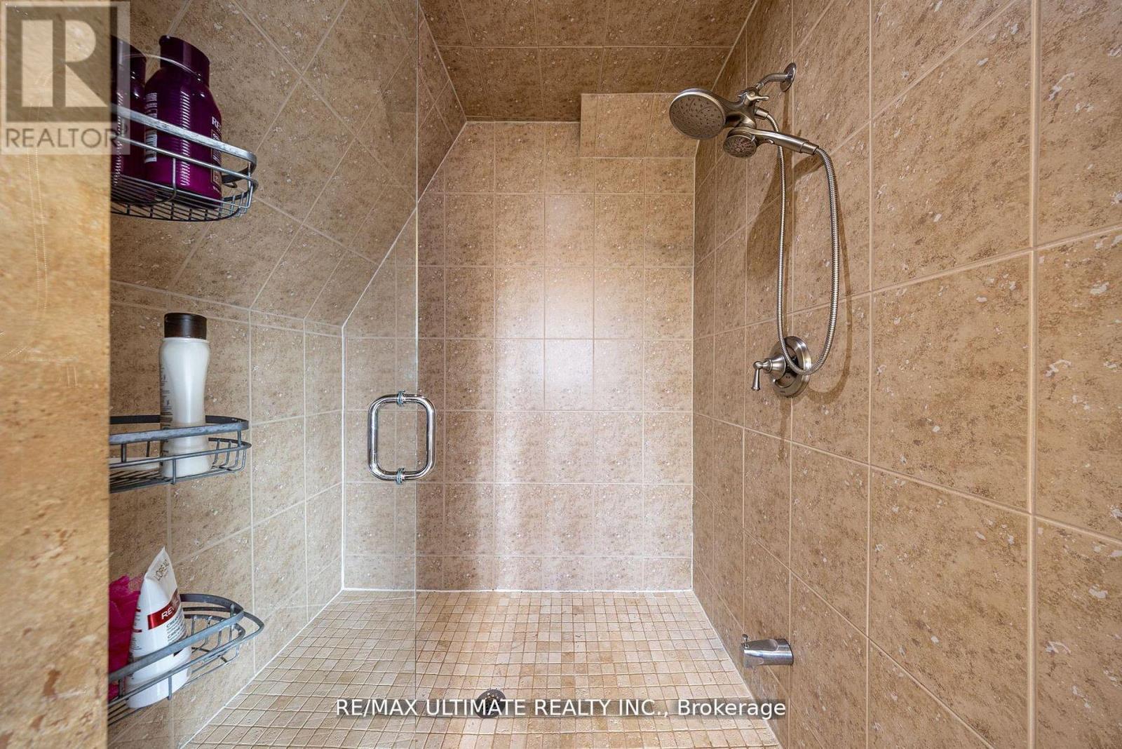 1160 ISLINGTON AVENUE - 27