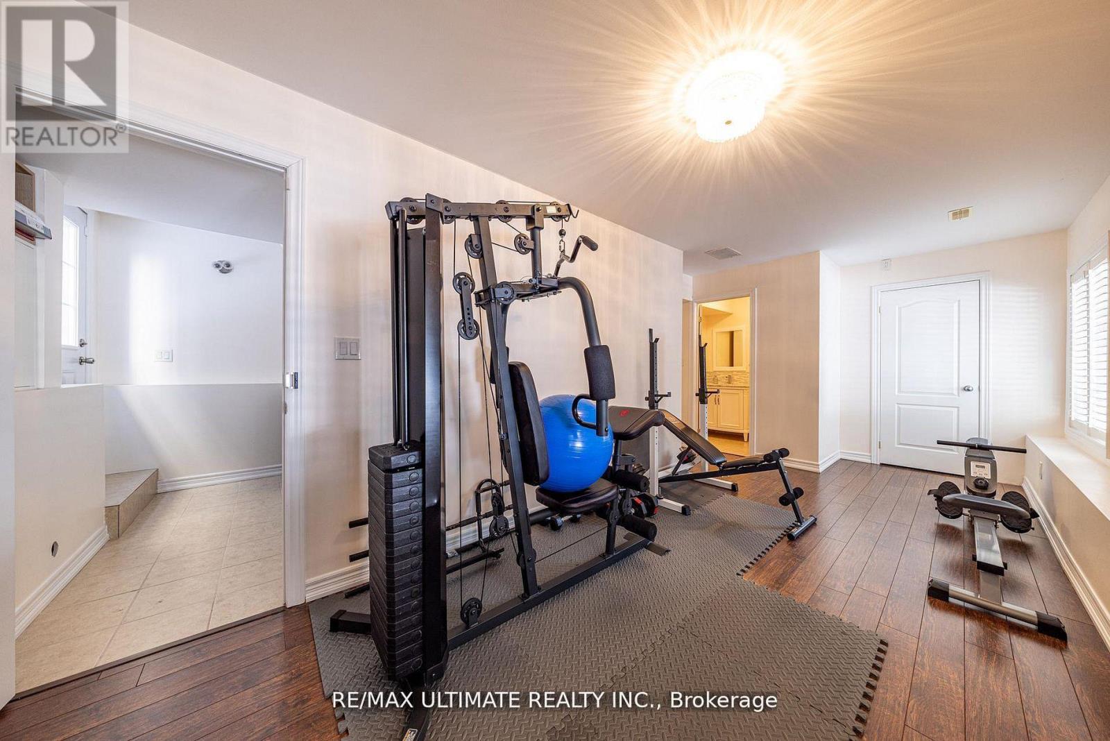 1160 ISLINGTON AVENUE - 35