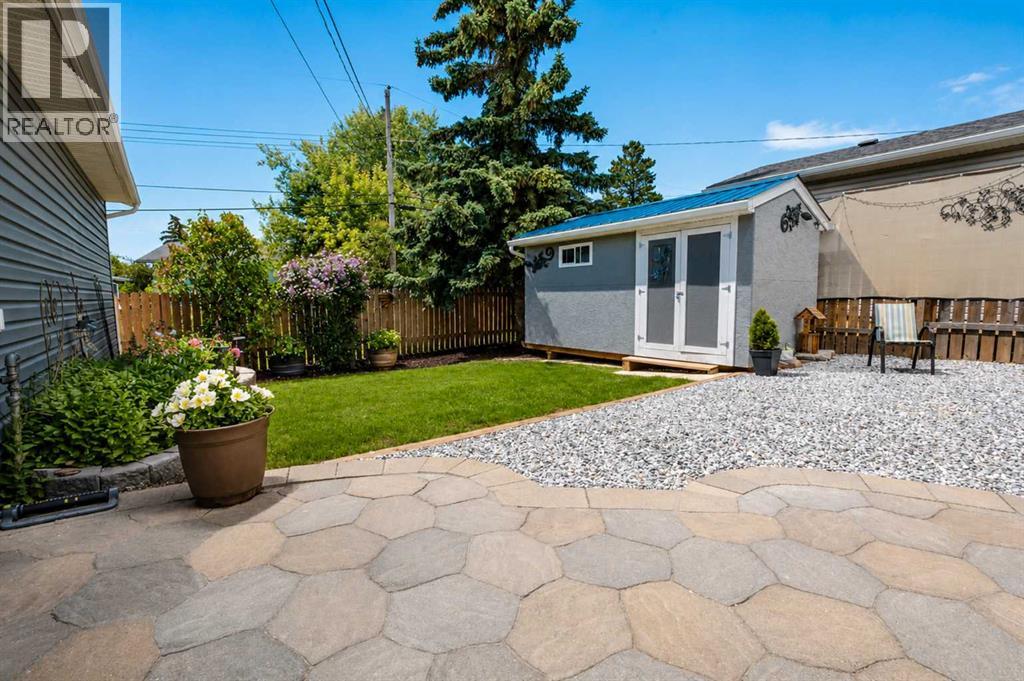 9209 111 Avenue — photo 25