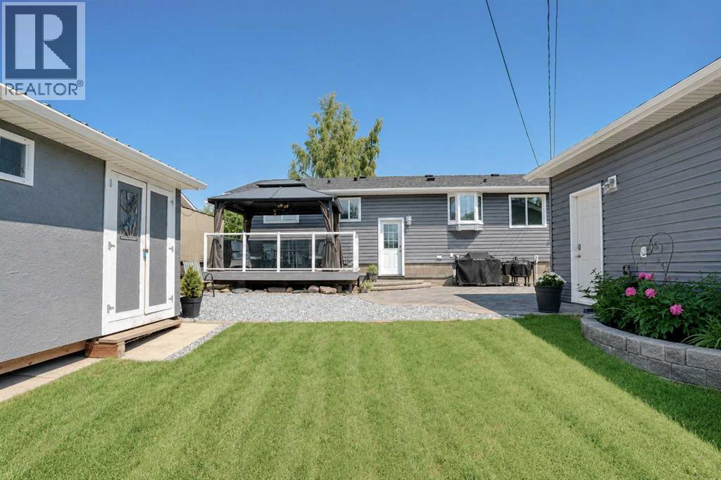 9209 111 Avenue — photo 26