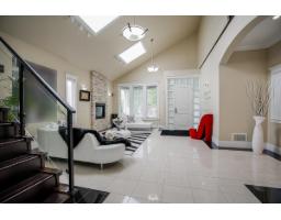 15075 70a Avenue, Surrey, BC V3S2E2 Photo 9