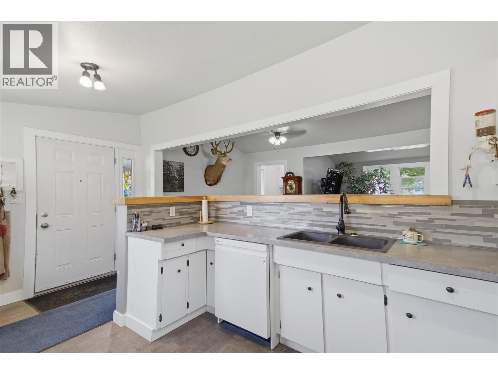 80 Vavasour Road - 4