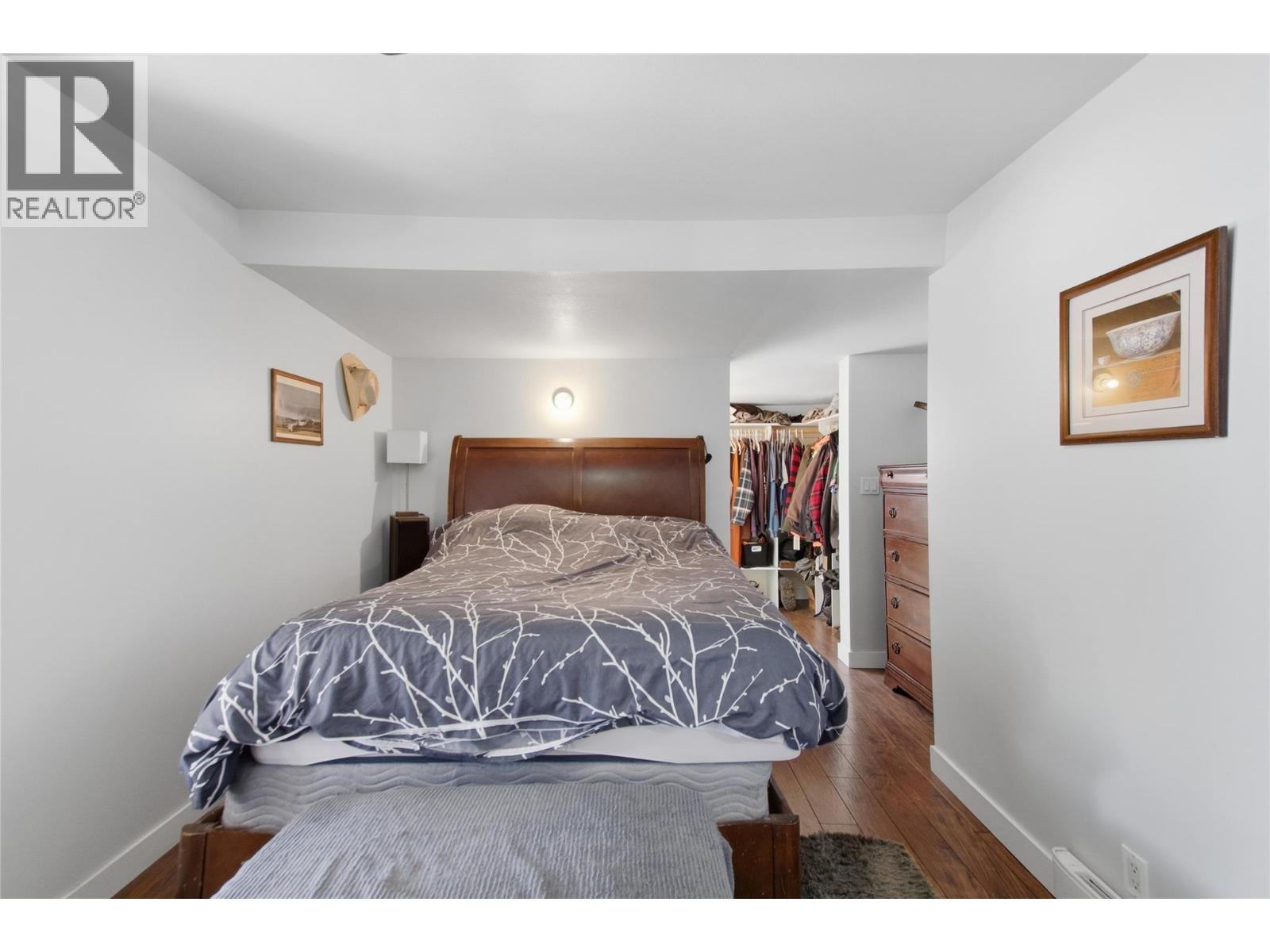80 Vavasour Road - 13
