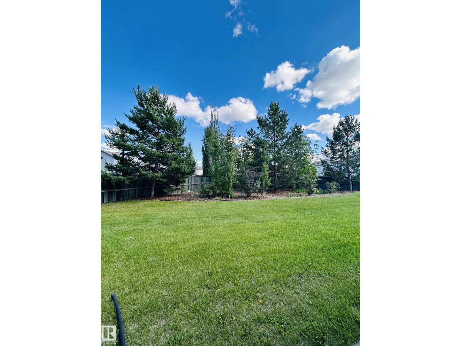 #89 12050 17 AV SW - 28