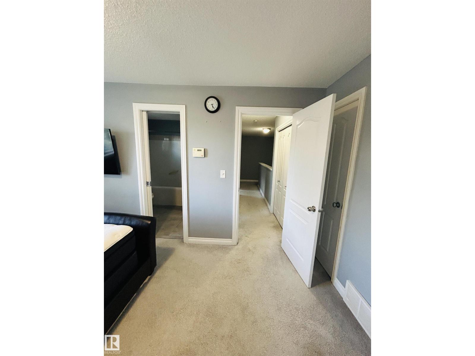 #89 12050 17 AV SW - 43