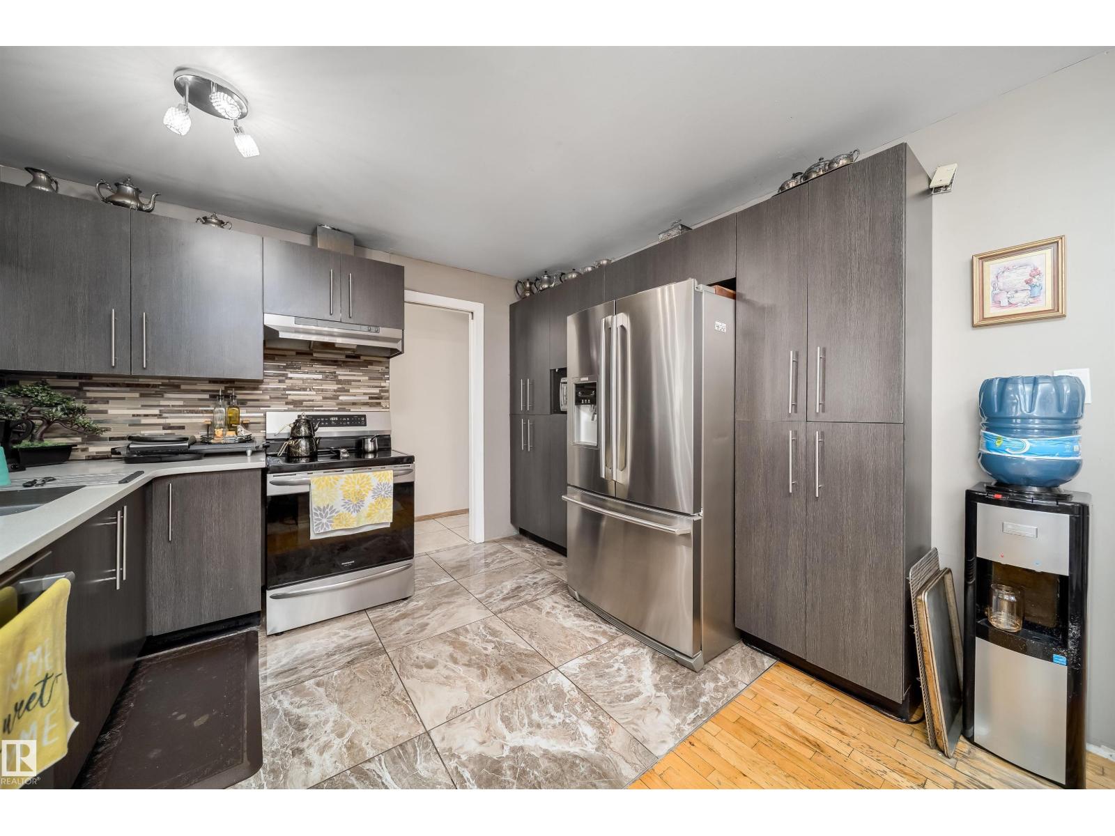 14808 96 ST NW - 14