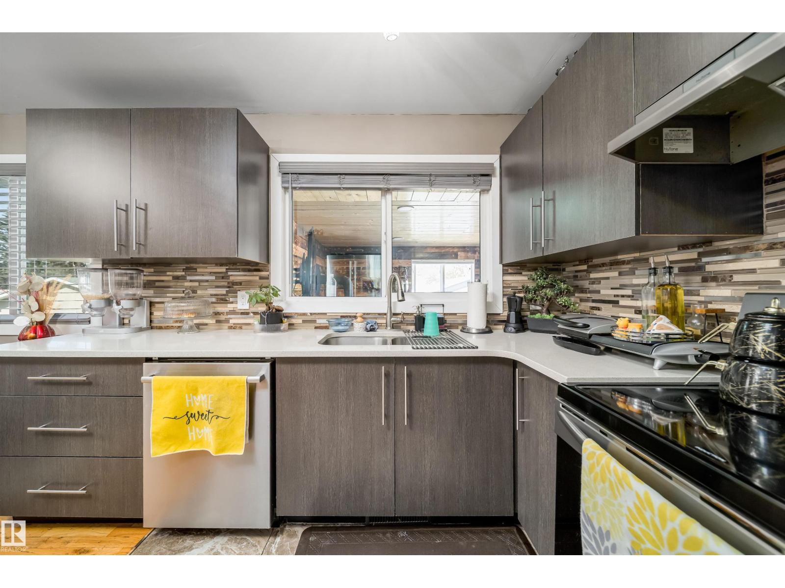 14808 96 ST NW - 15