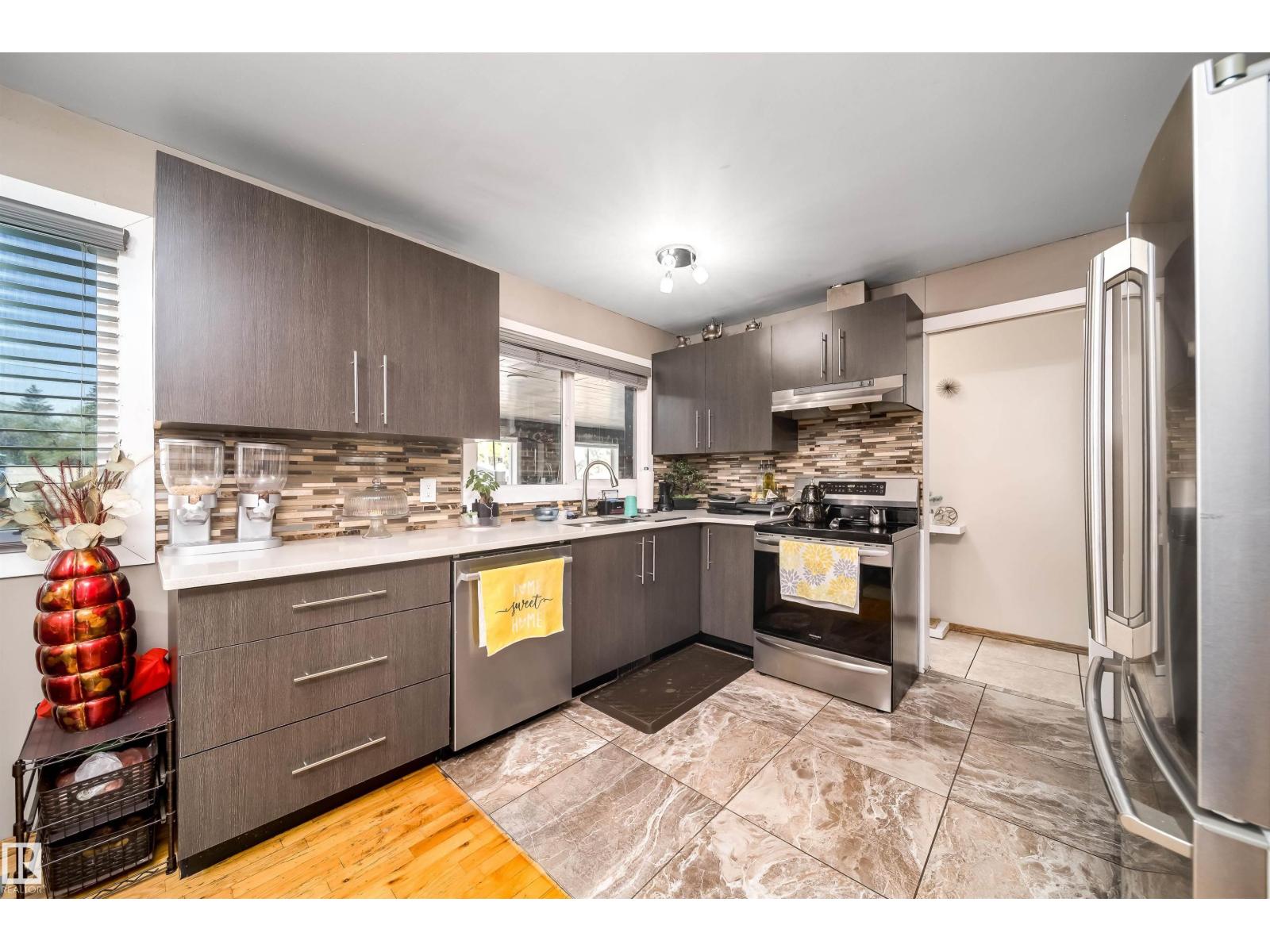 14808 96 ST NW - 16