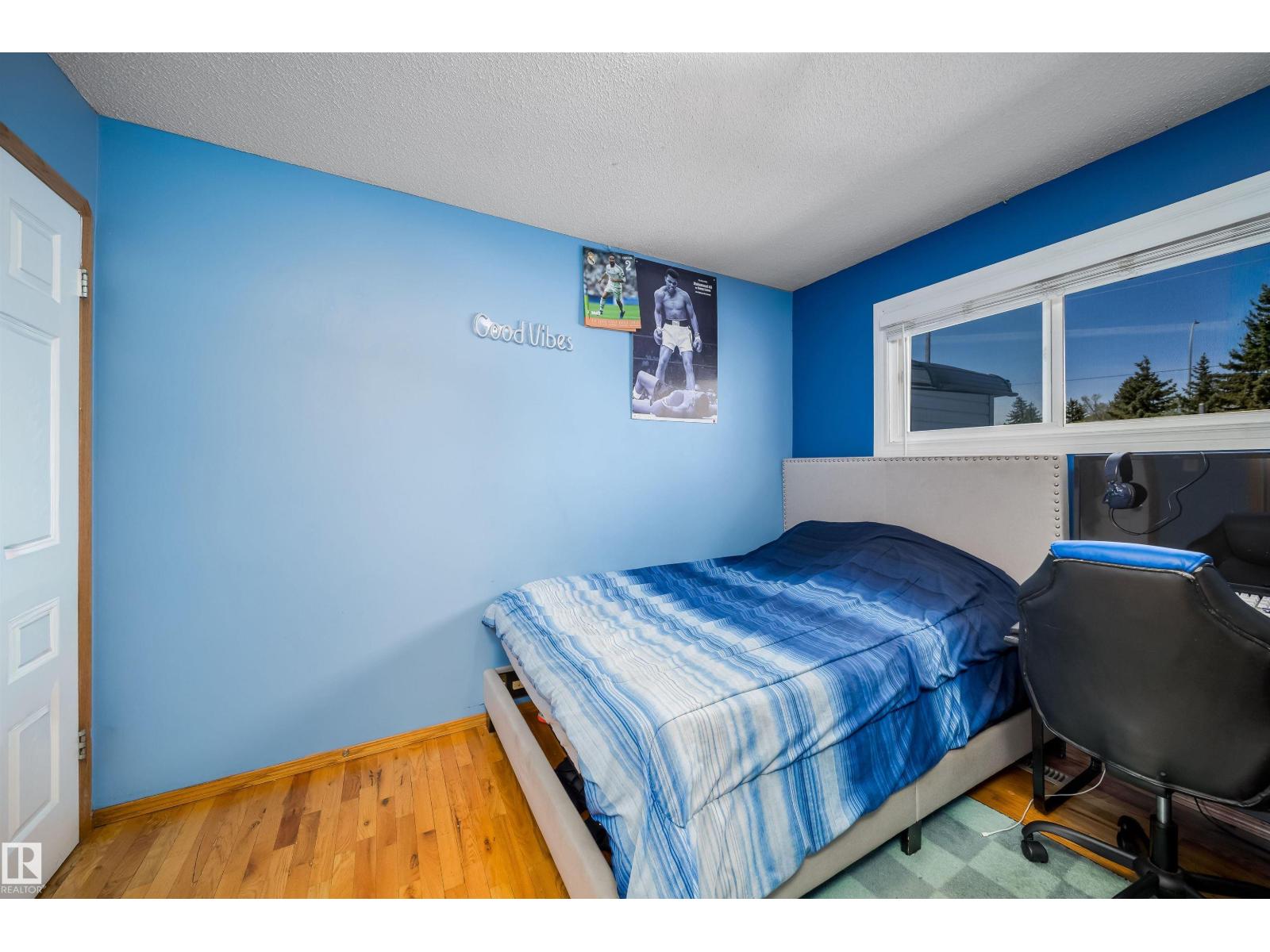14808 96 ST NW - 25