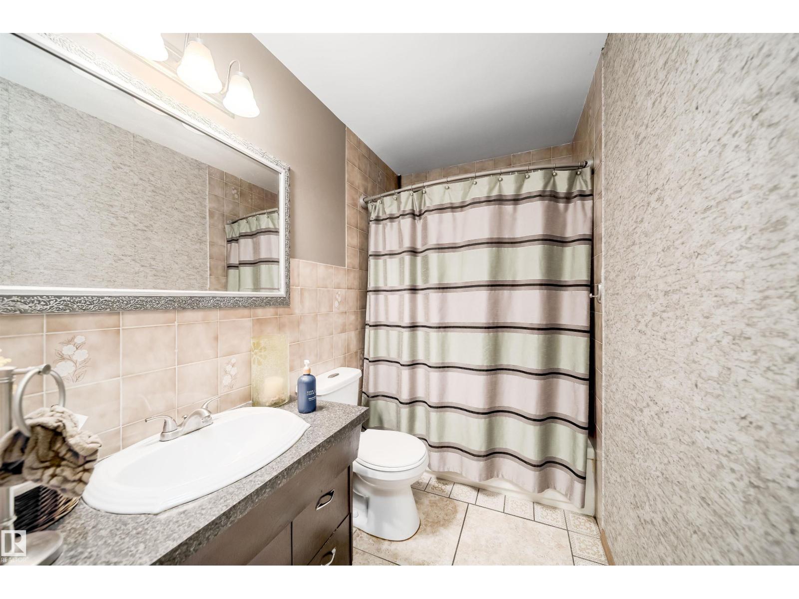 14808 96 ST NW - 29