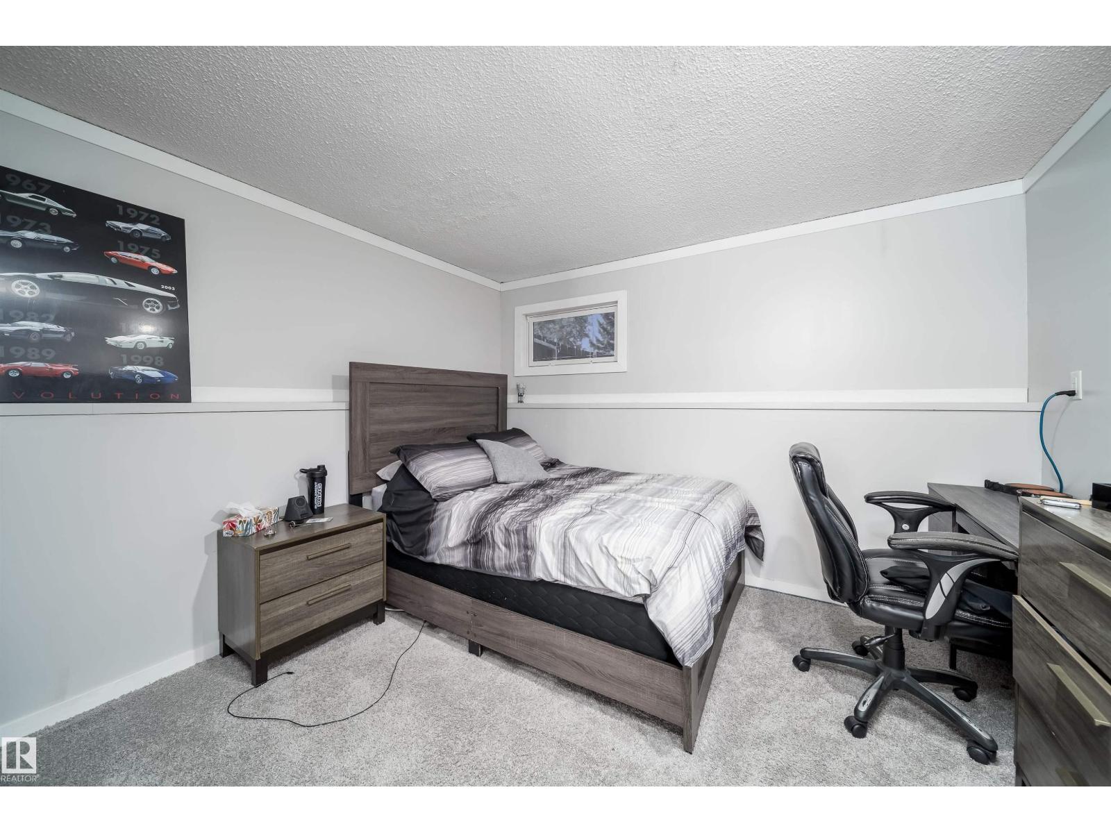 14808 96 ST NW - 30