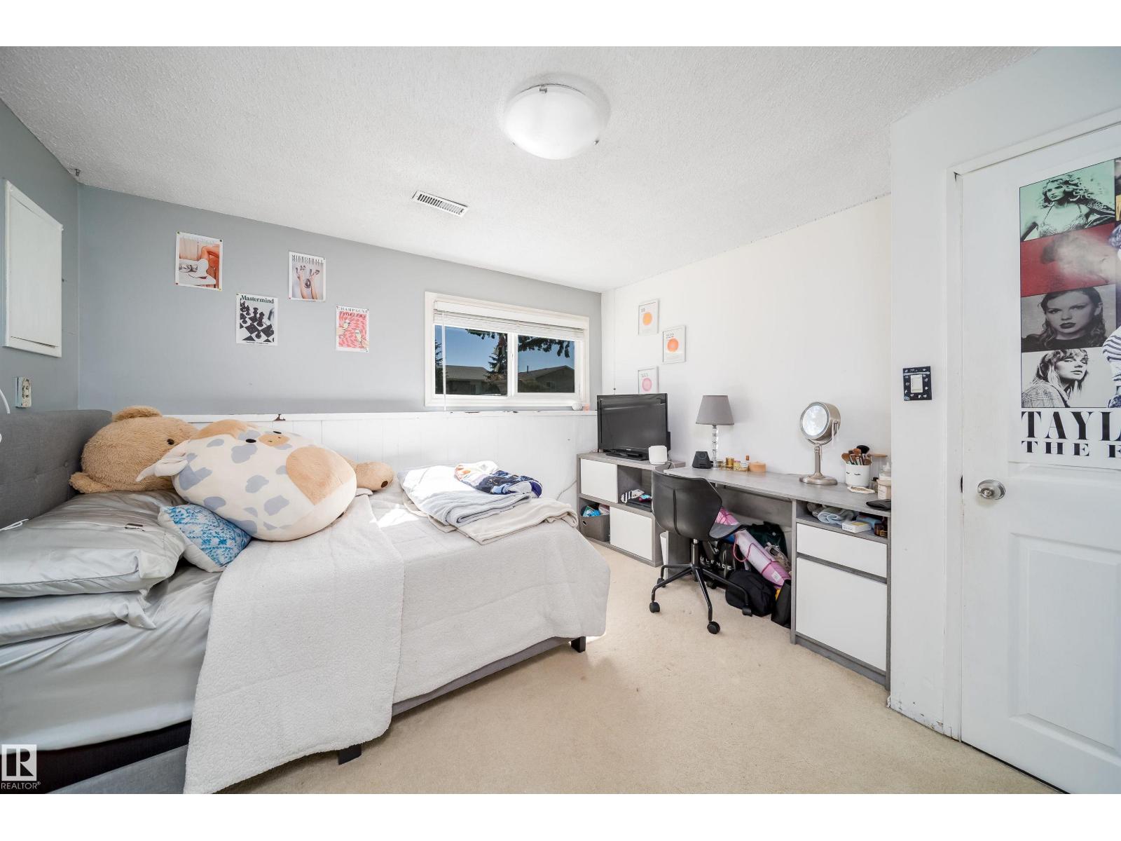 14808 96 ST NW - 34