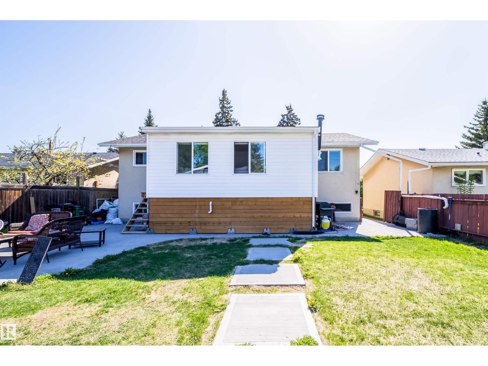 14808 96 ST NW - 37