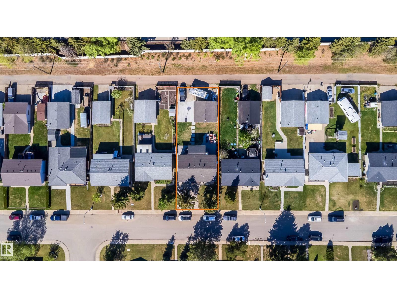 14808 96 ST NW - 5
