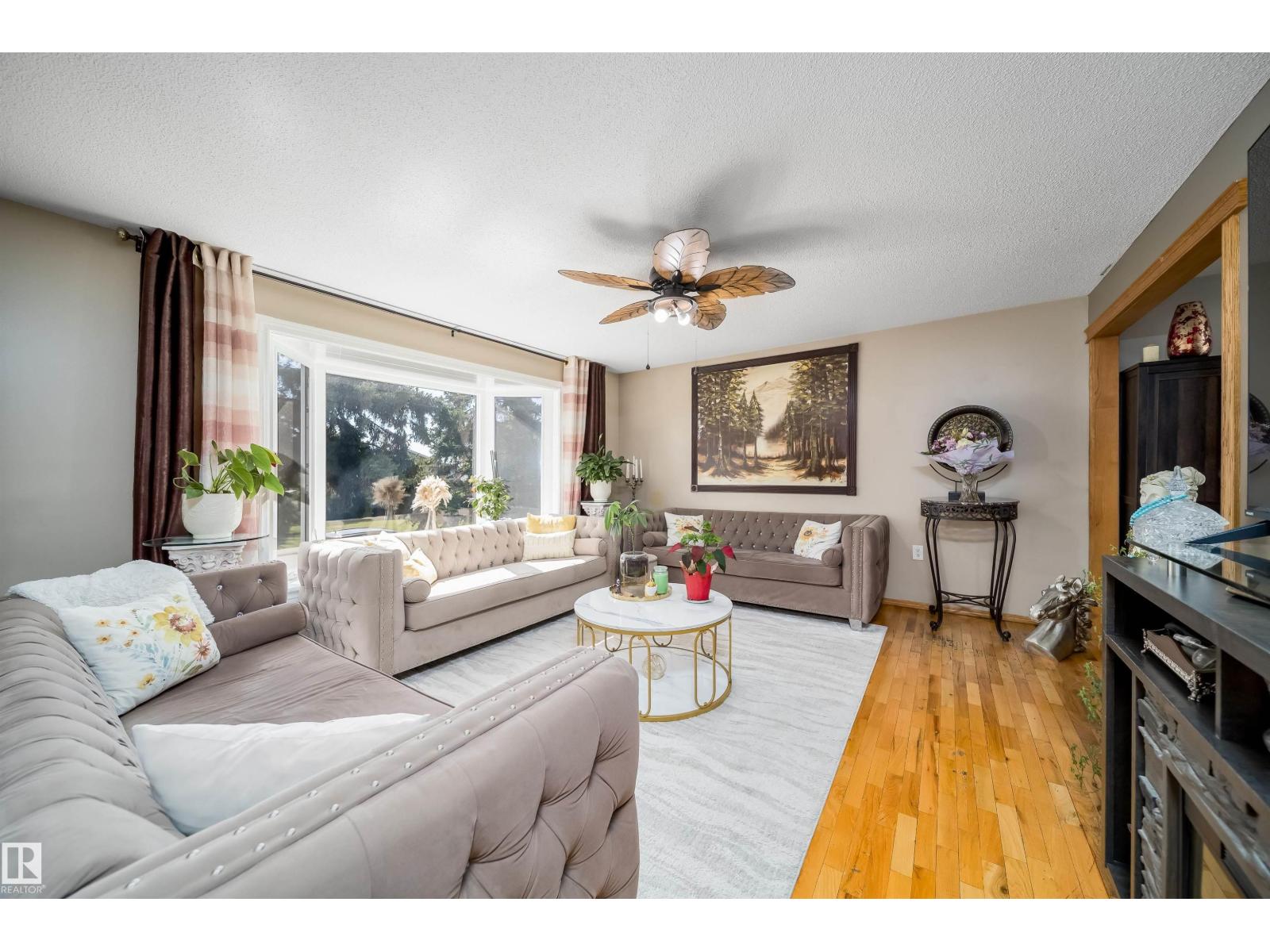 14808 96 ST NW - 9