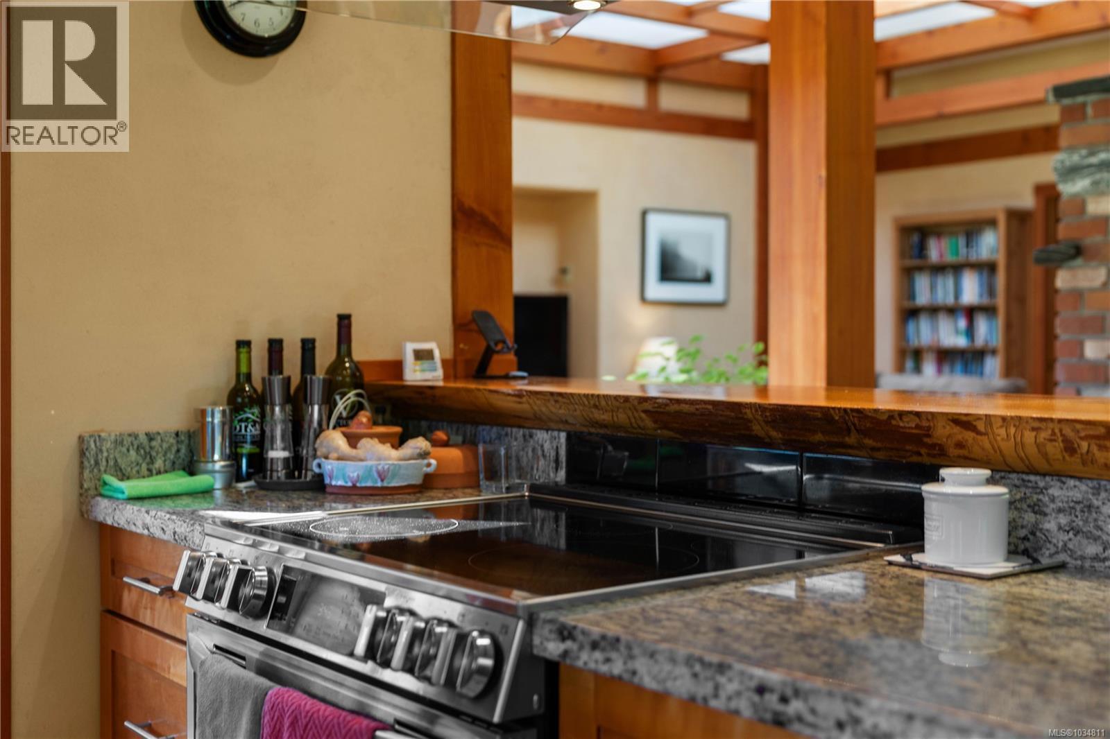 7708 West Coast Rd - 20