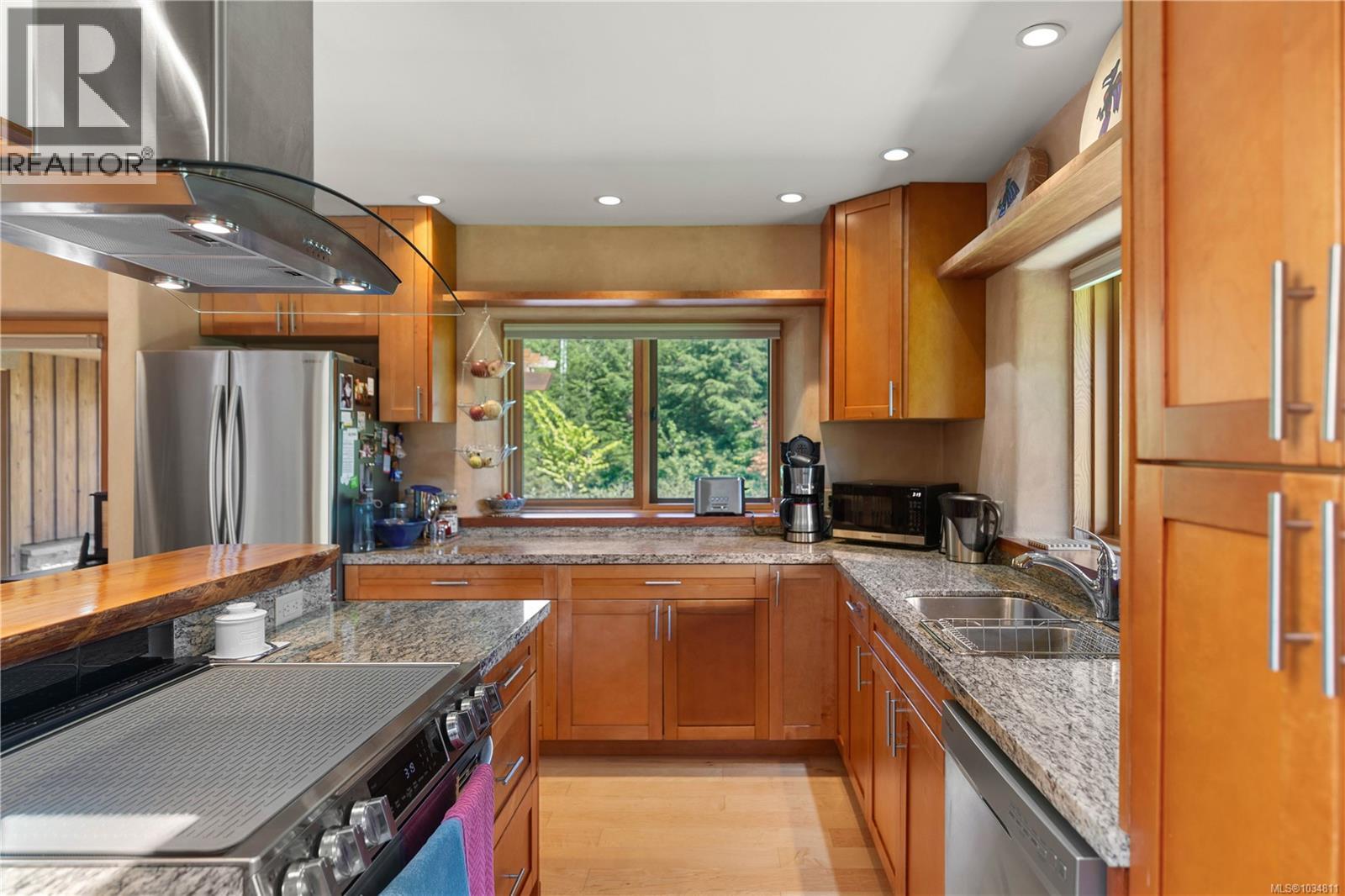 7708 West Coast Rd - 19