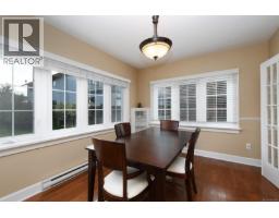 Loft - 3919 Quadra St, Saanich, BC V8X1J3 Photo 7