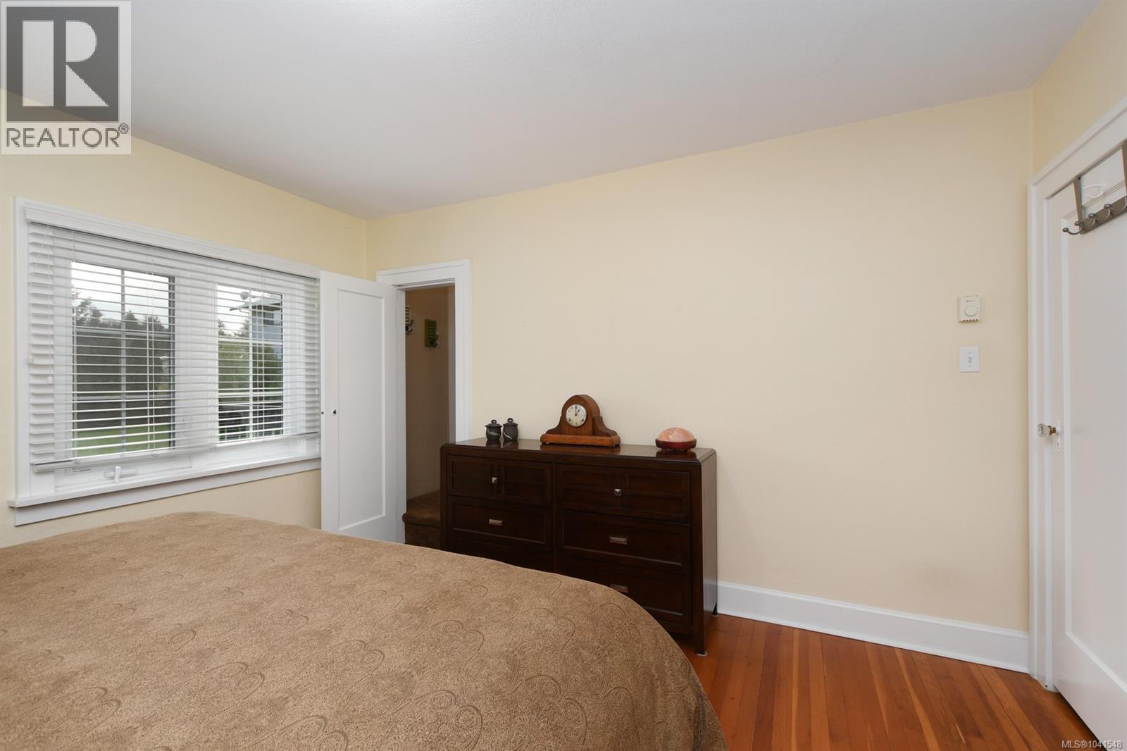 3919 Quadra St - 12
