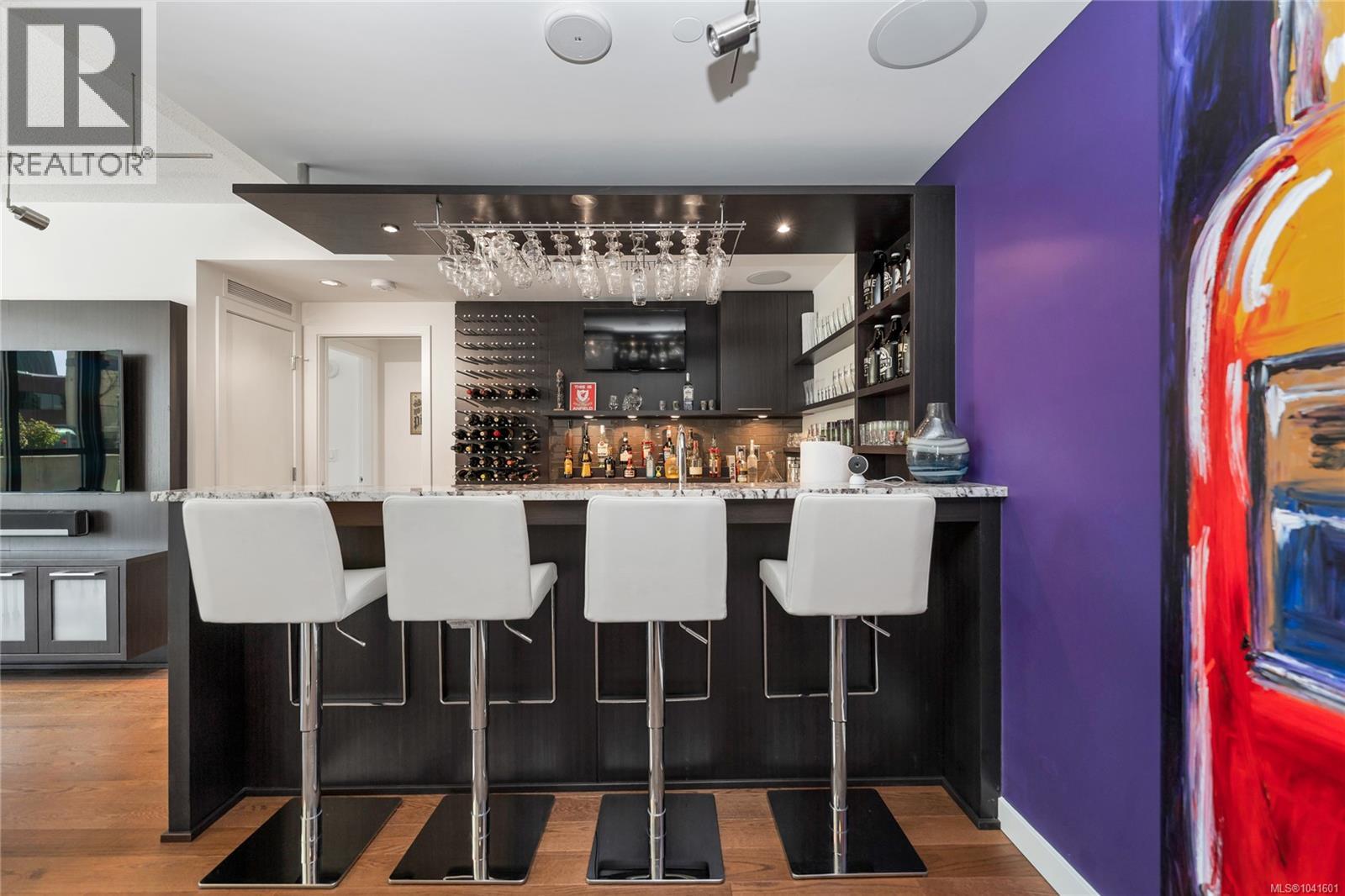 #302 608 Broughton St - 37