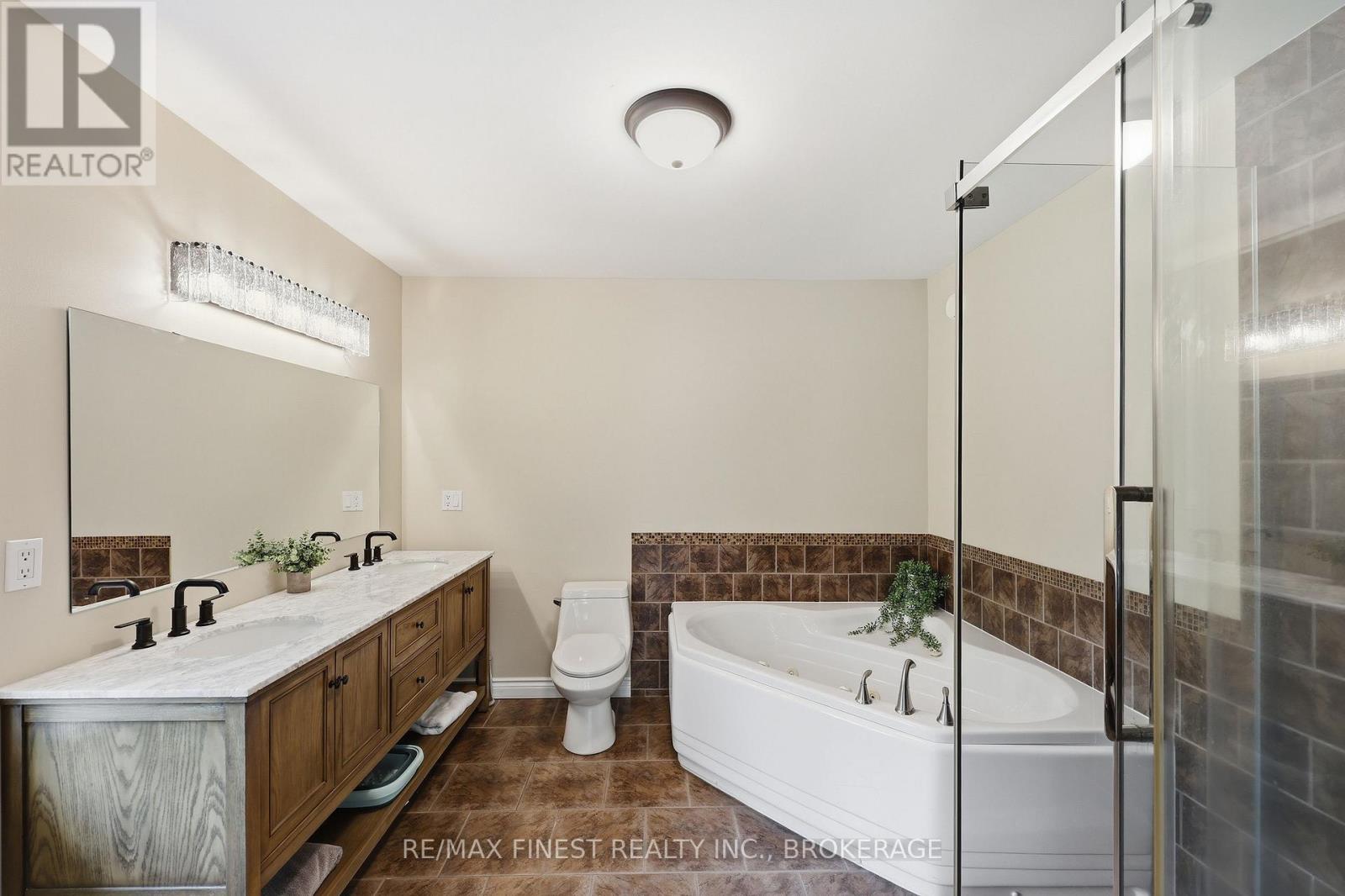 1747 HITCHCOCK DRIVE - 16