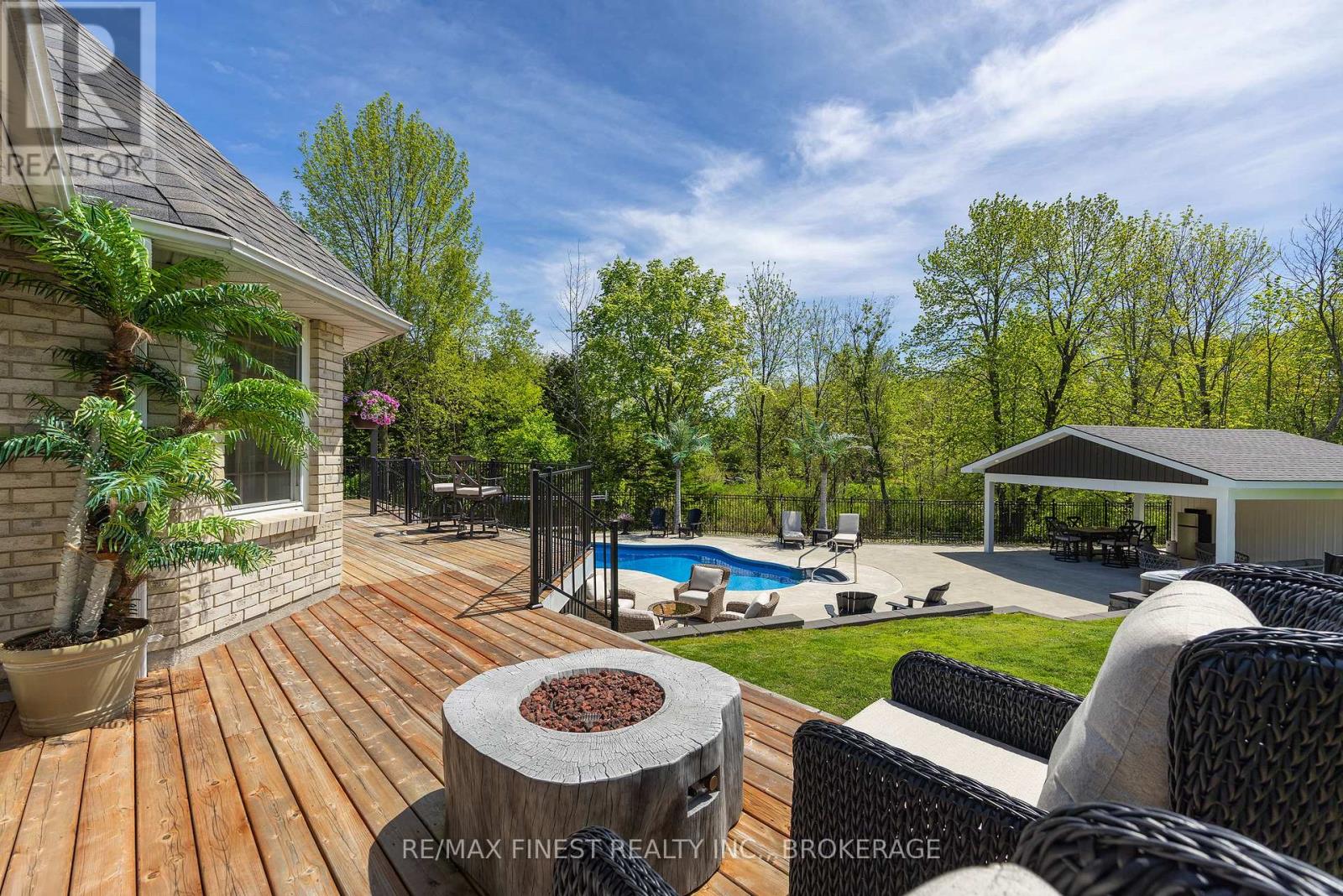 1747 HITCHCOCK DRIVE - 22