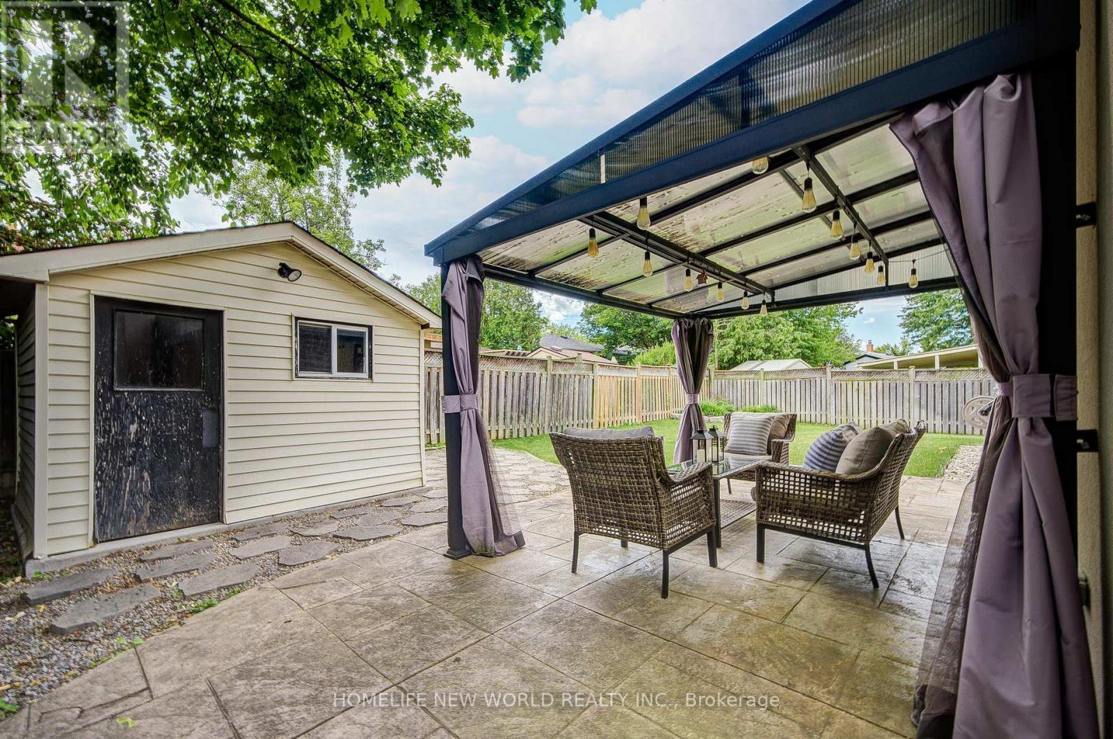 5 HOPEDALE COURT - 44