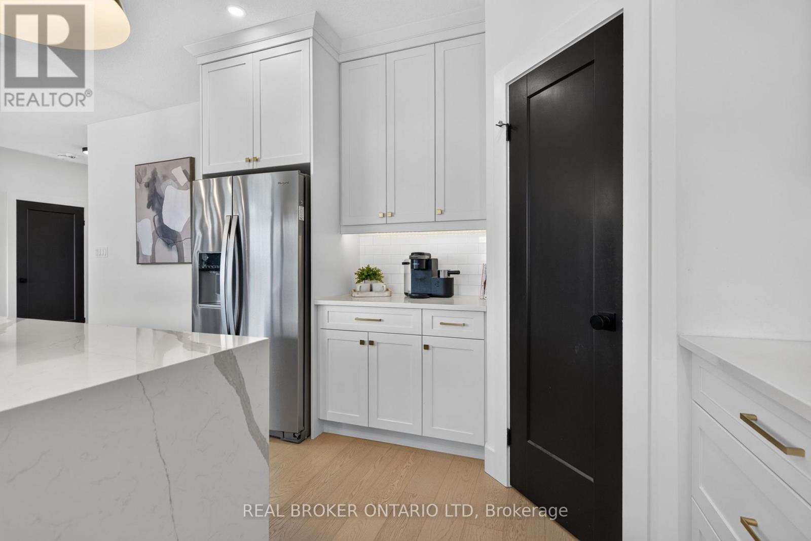 77 DAVENTRY WAY - 13