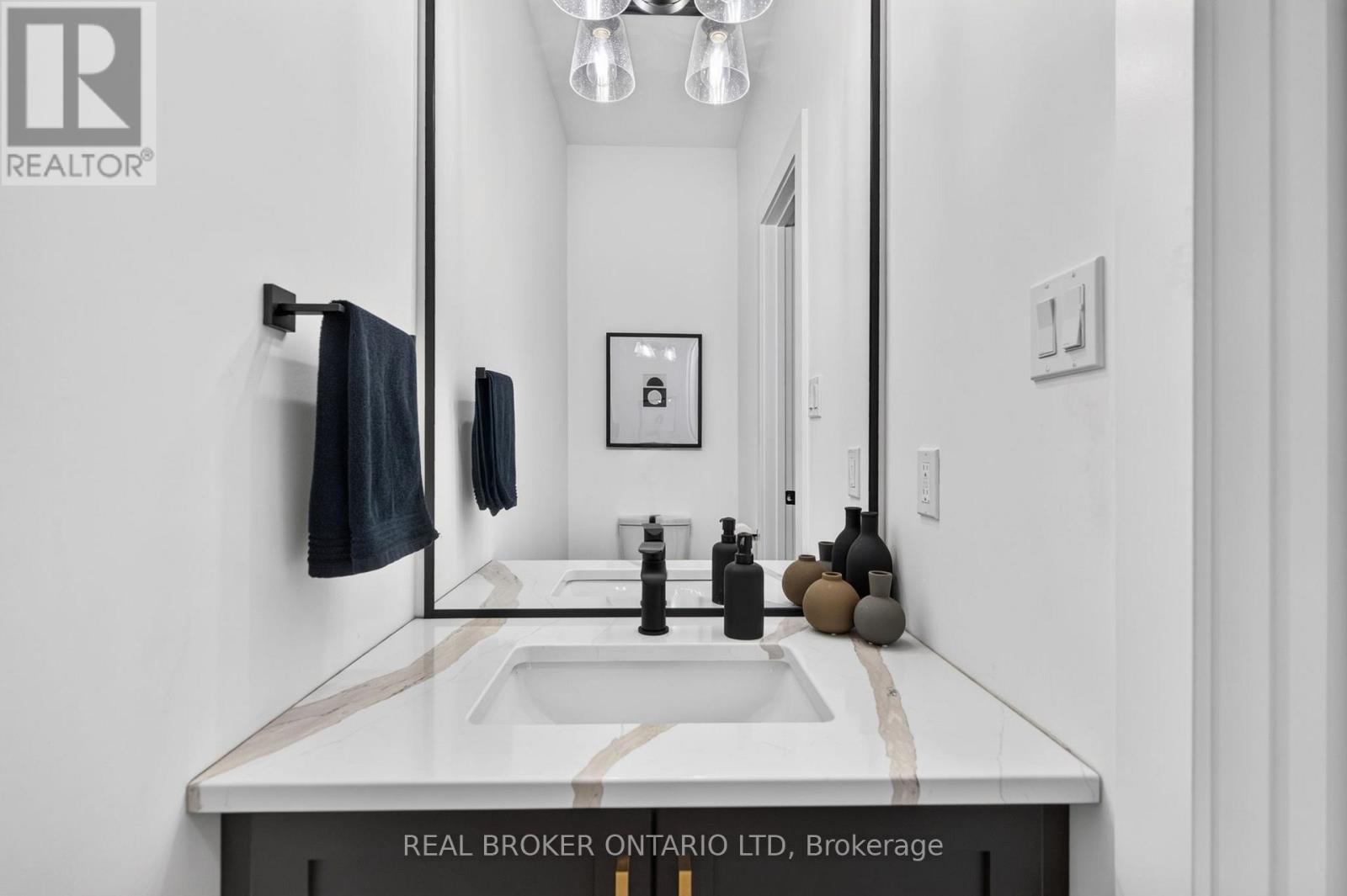 77 DAVENTRY WAY - 15