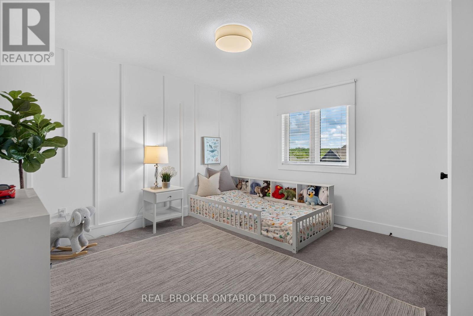 77 DAVENTRY WAY - 26