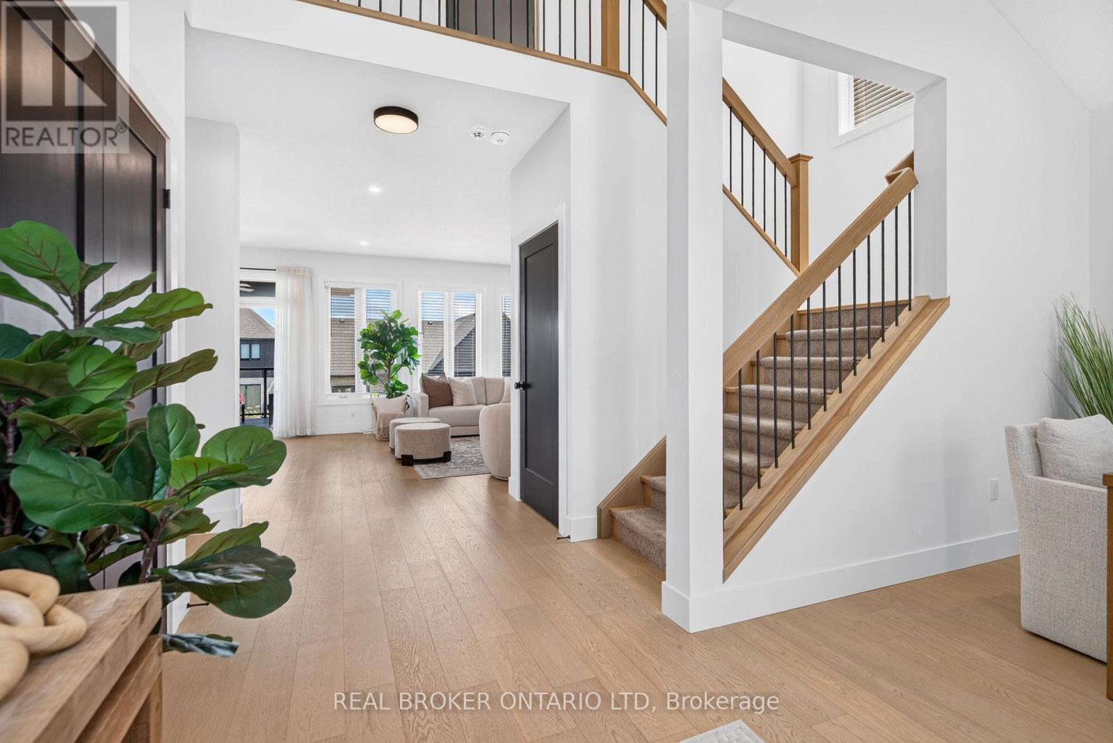 77 DAVENTRY WAY - 3