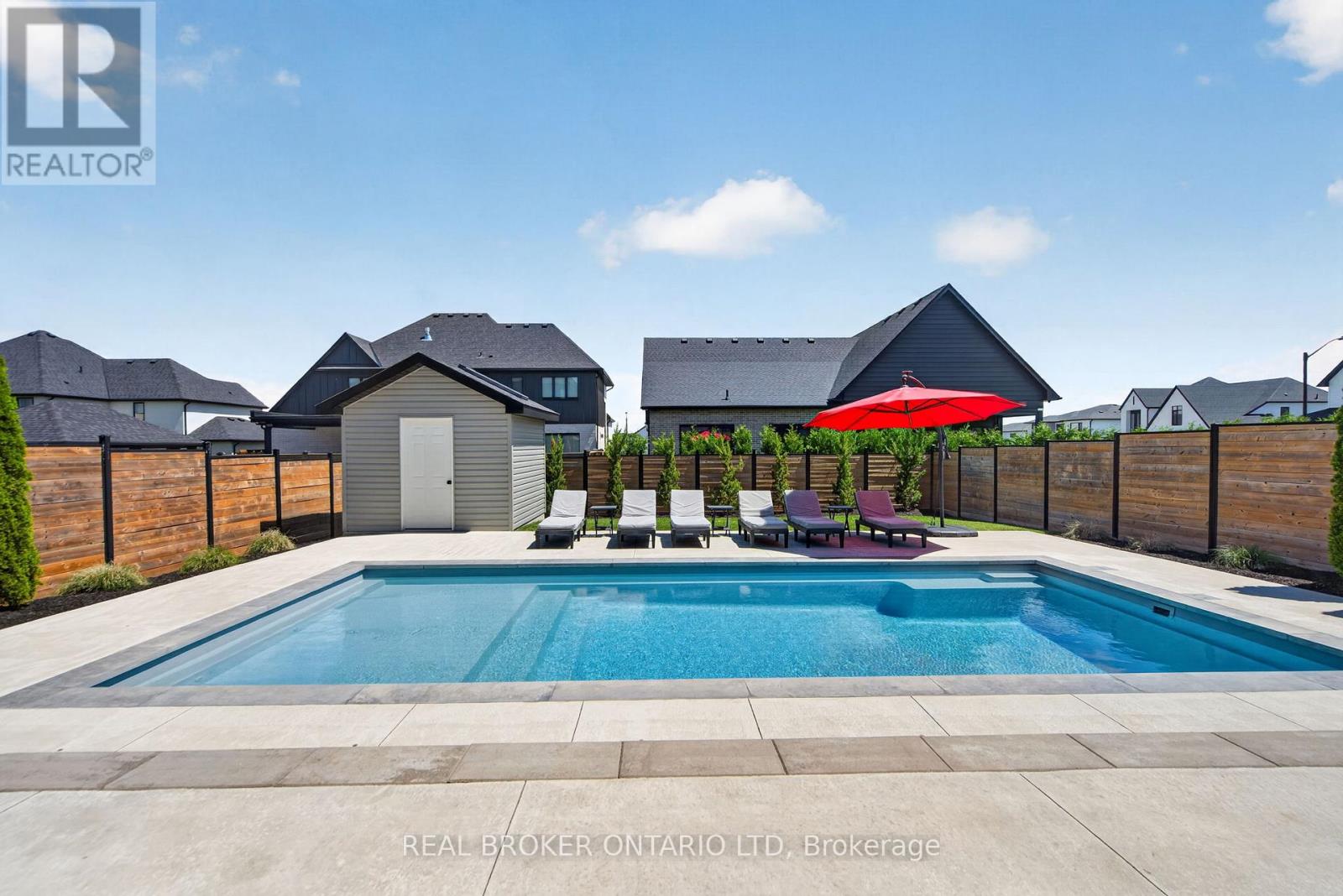 77 DAVENTRY WAY - 44