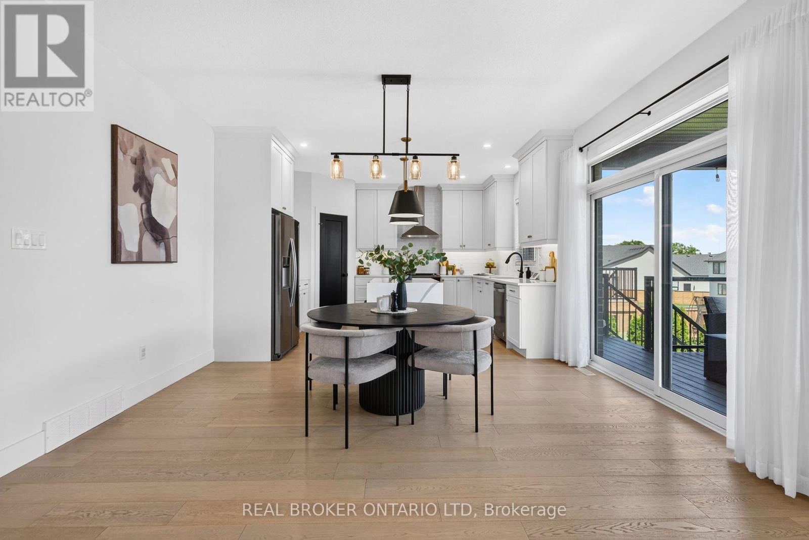 77 DAVENTRY WAY - 8