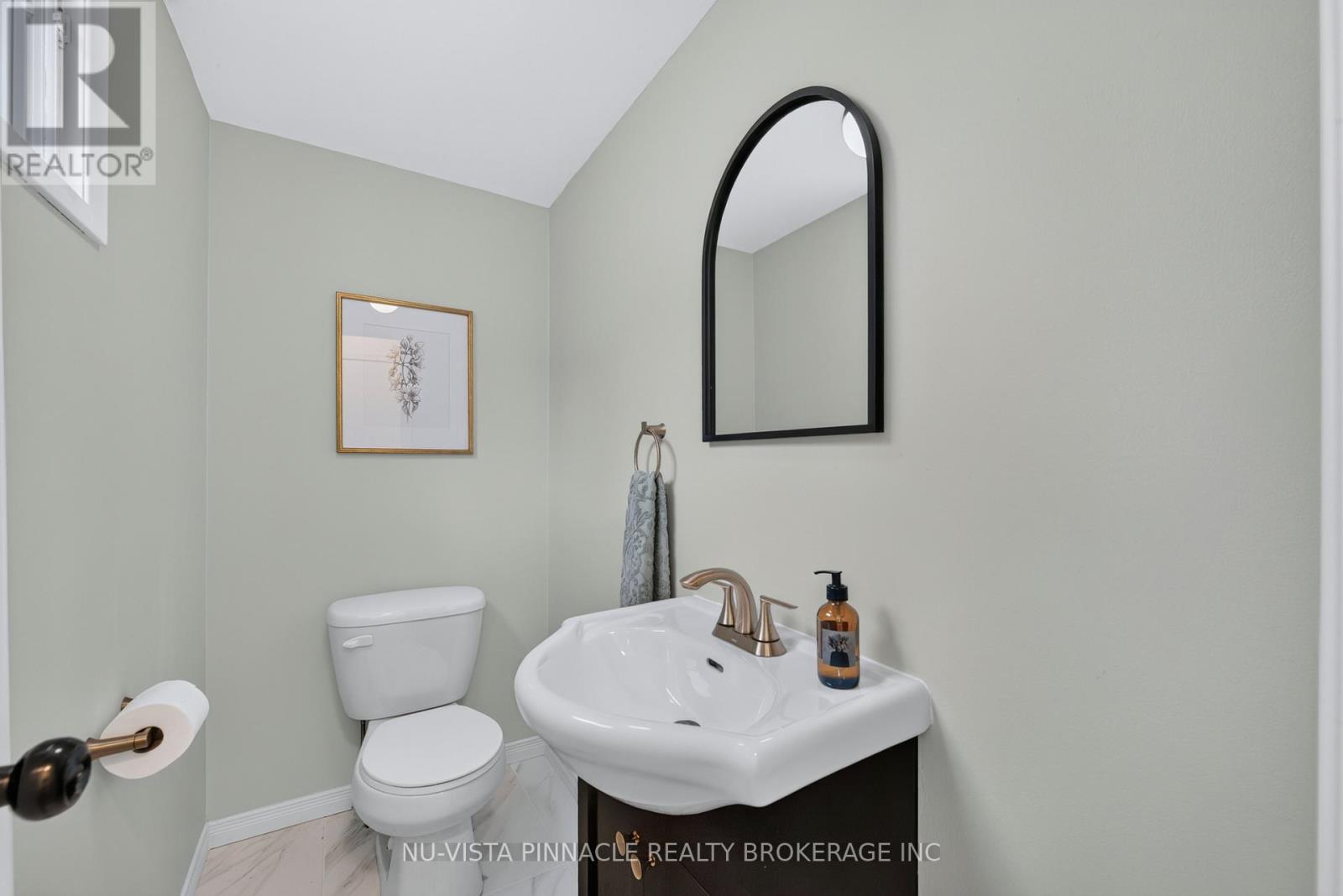 28 EDGEMERE CRESCENT - 20