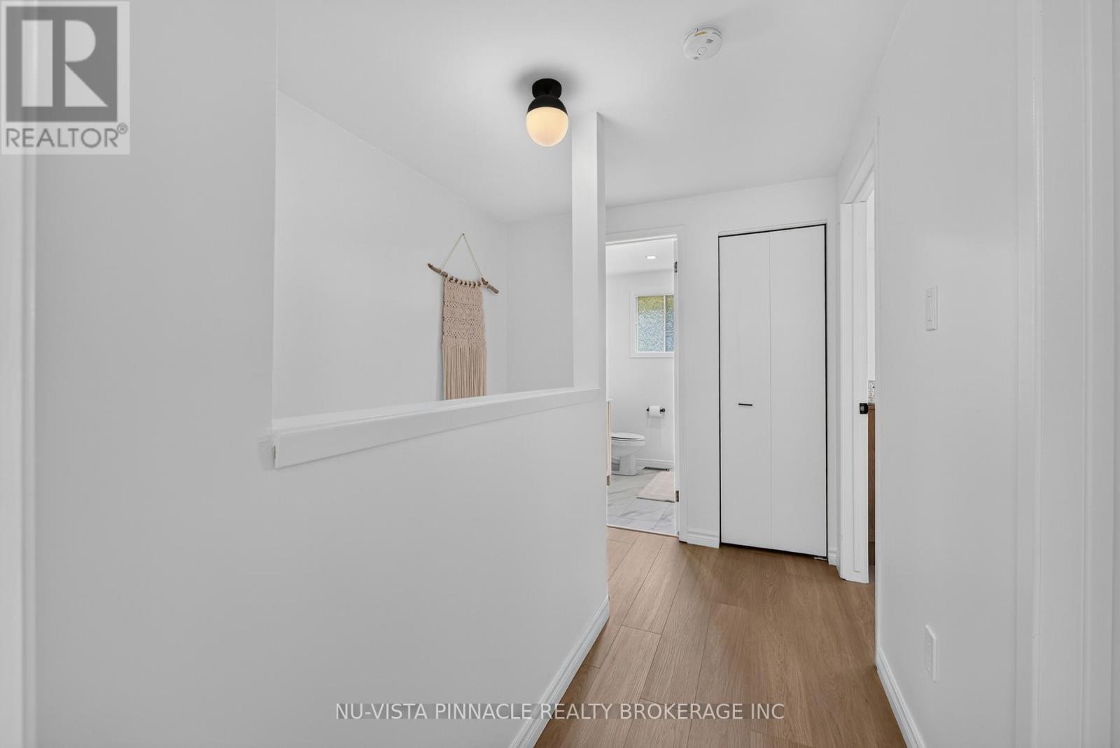 28 EDGEMERE CRESCENT - 22