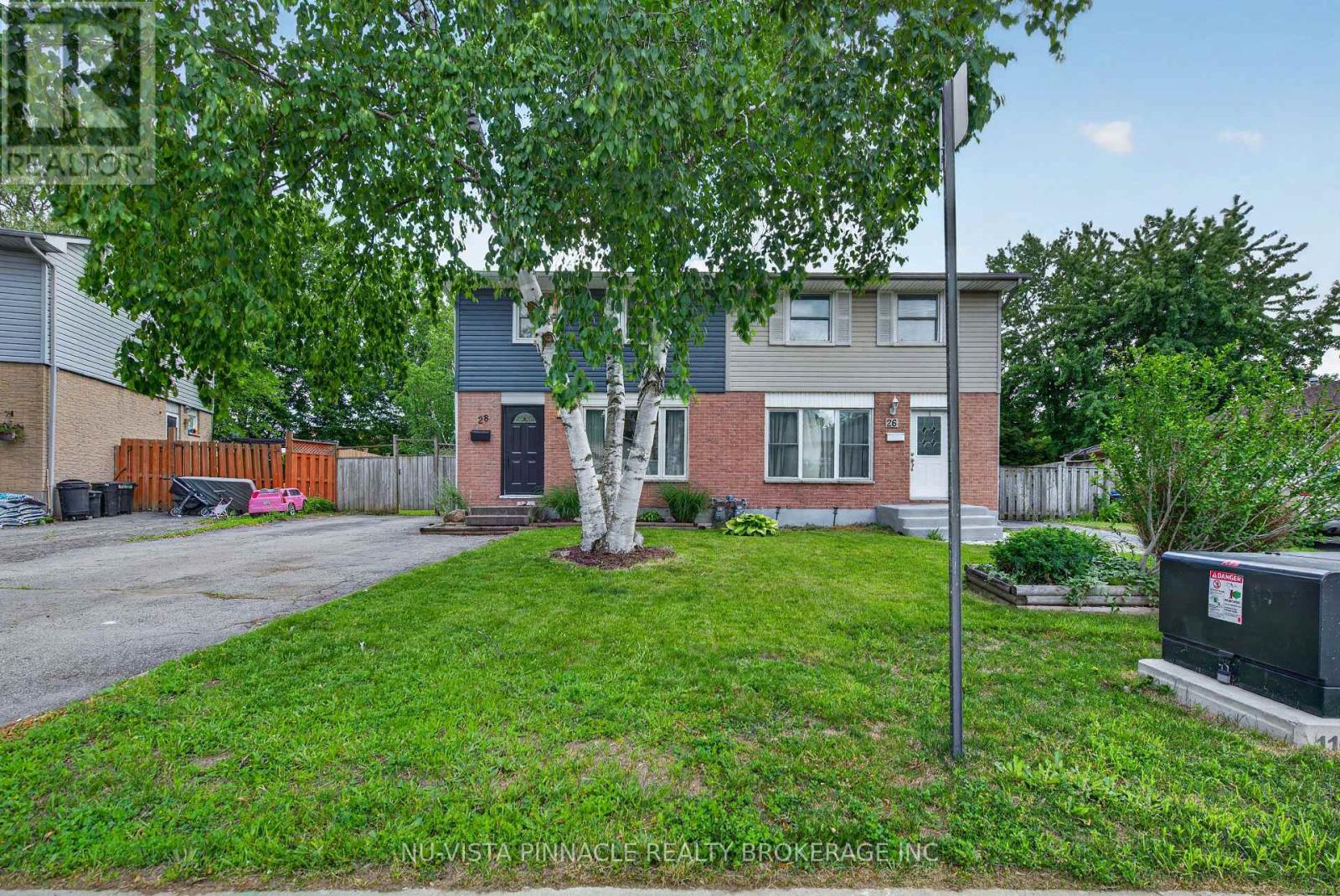 28 EDGEMERE CRESCENT - 3
