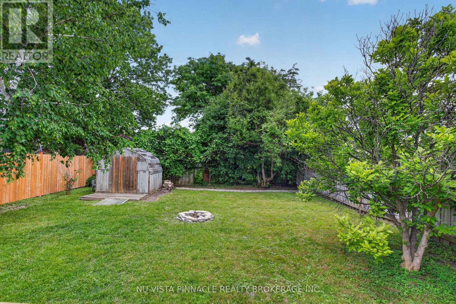 28 EDGEMERE CRESCENT - 38
