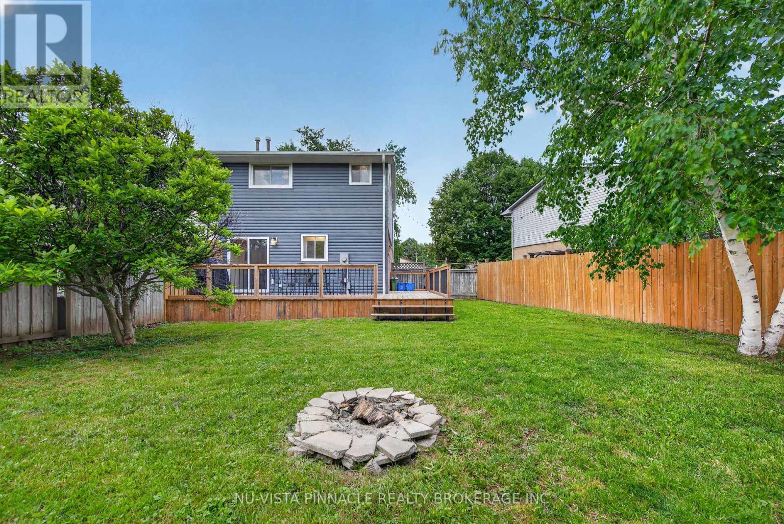 28 EDGEMERE CRESCENT - 40