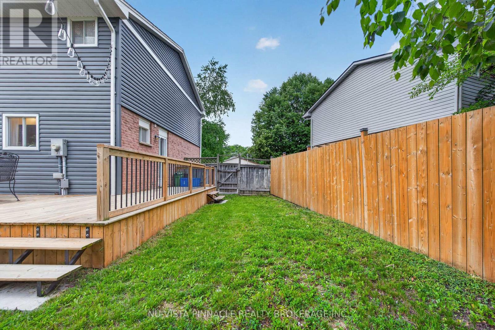 28 EDGEMERE CRESCENT - 46