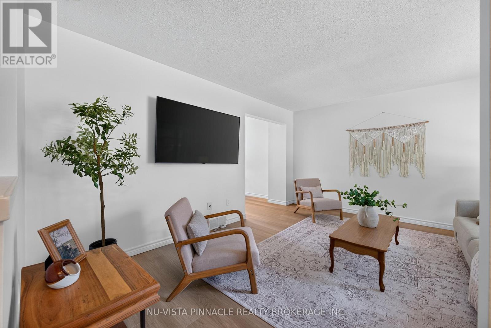 28 EDGEMERE CRESCENT - 7