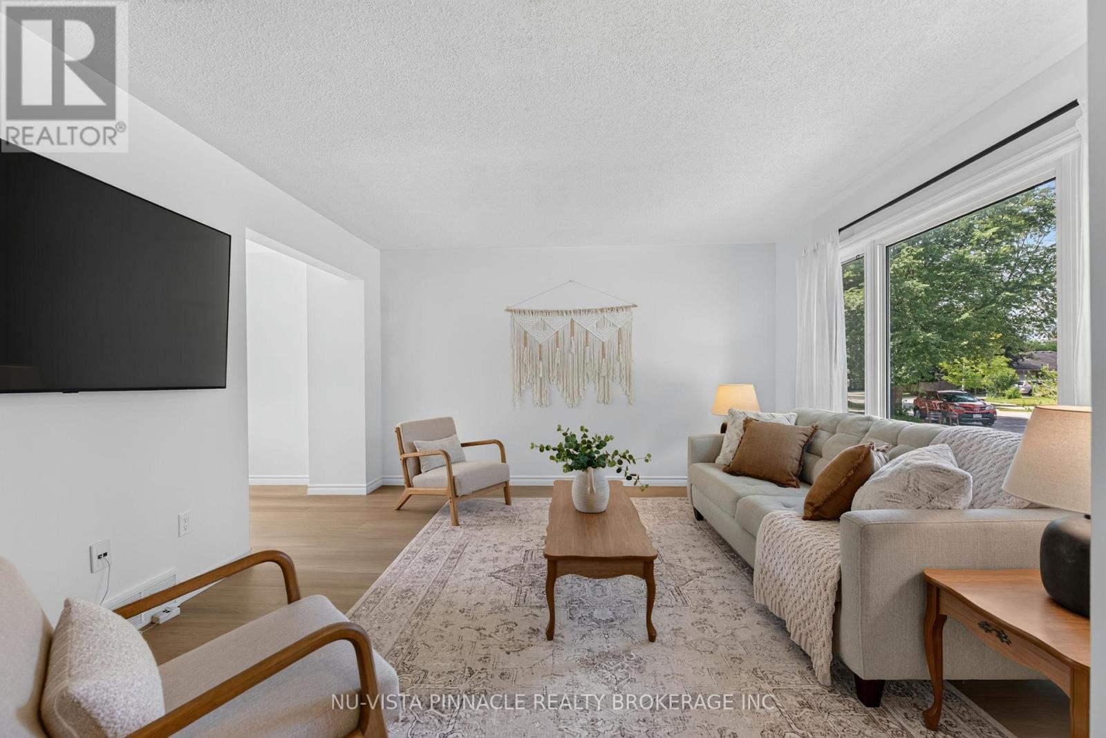 28 EDGEMERE CRESCENT - 8