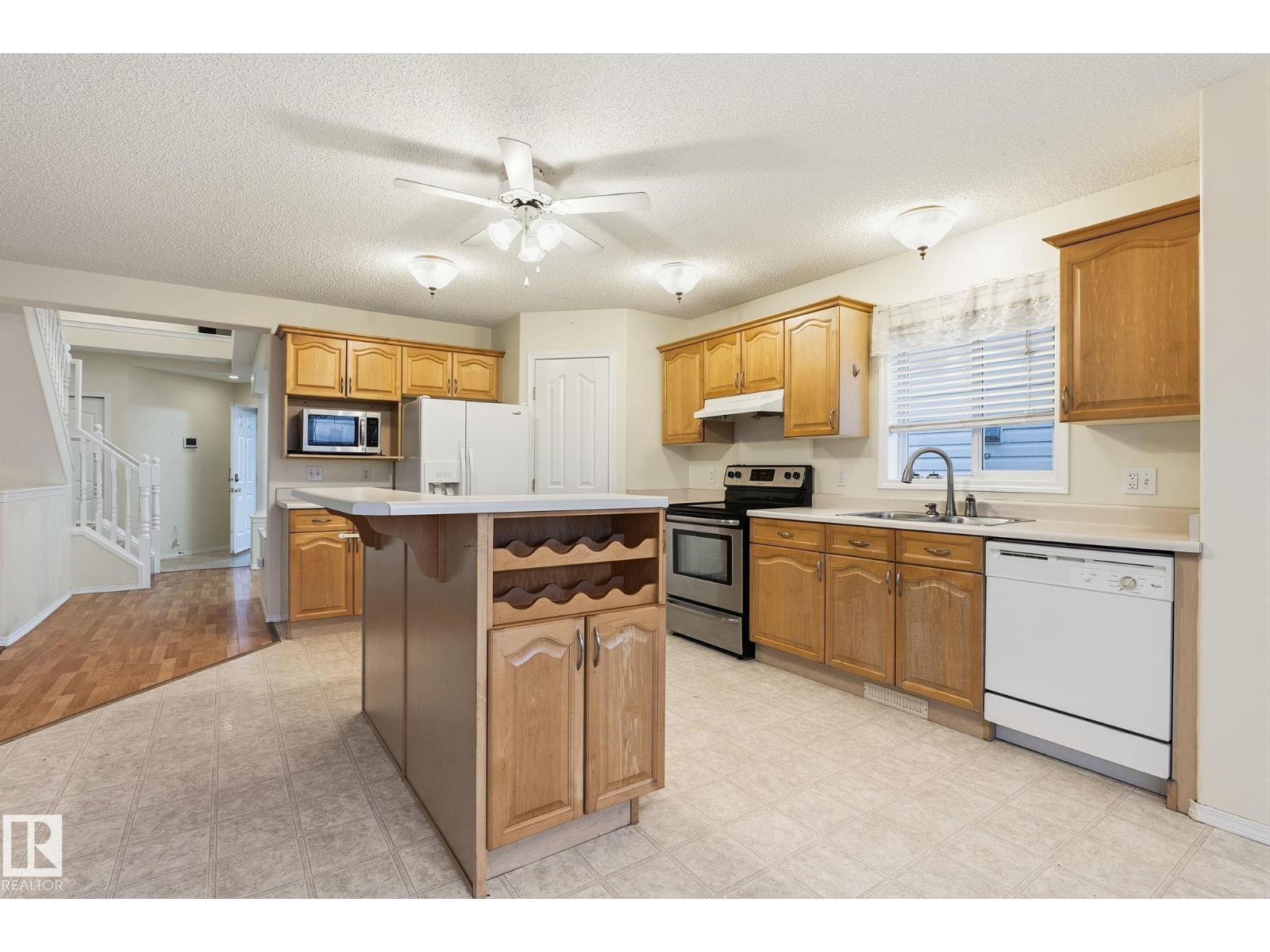 1906 37B AV NW - 14