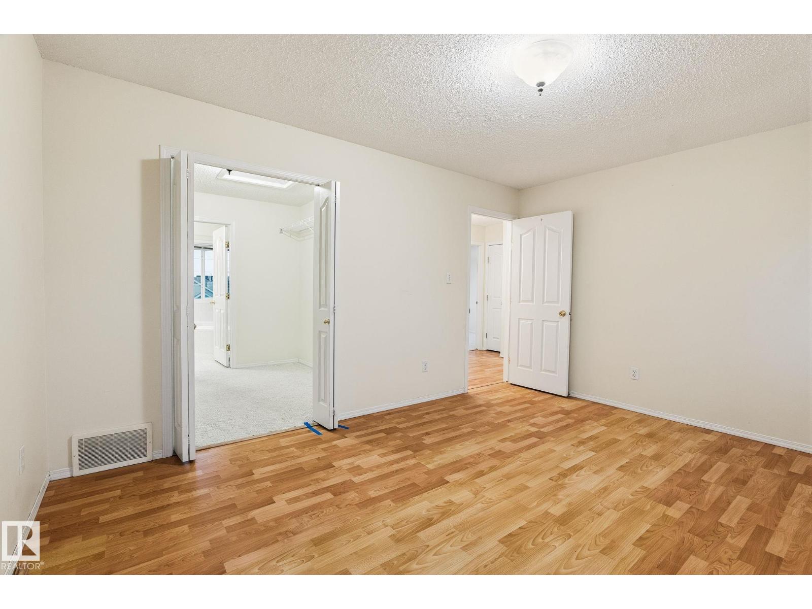 1906 37B AV NW - 24