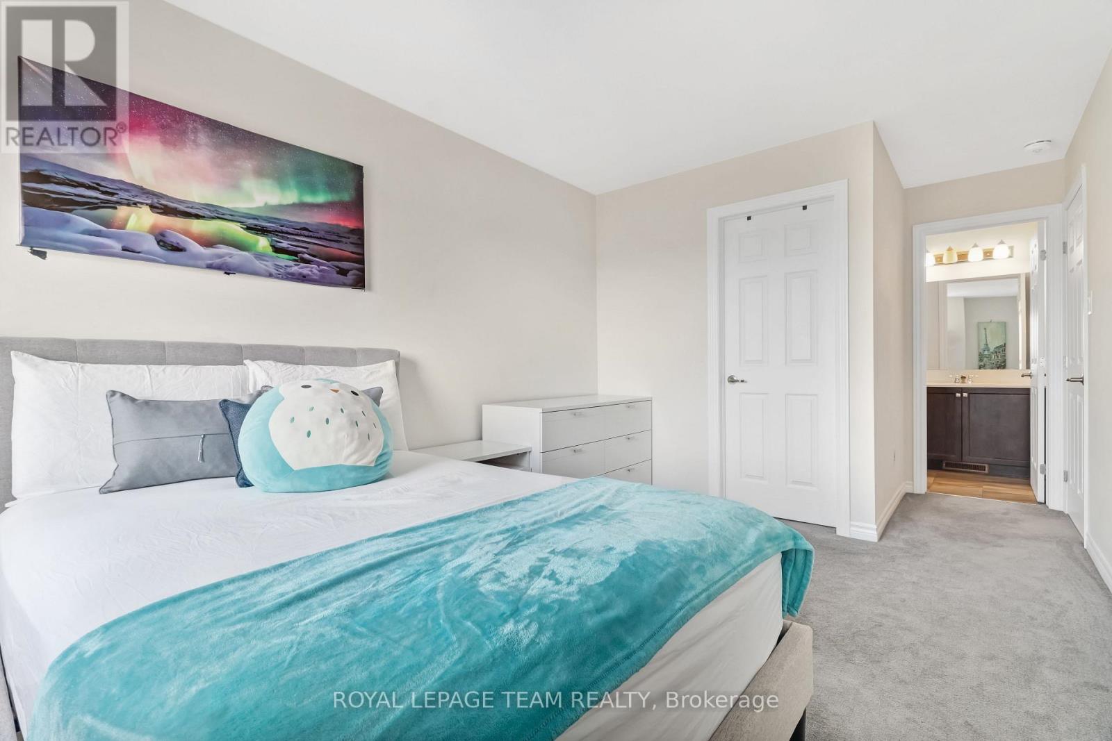 2 Bed, 3 Bath House for Sale in Ottawa – 2274 WATERCOLOURS WAY, Ottawa – MLS# X13492192 - Image 16