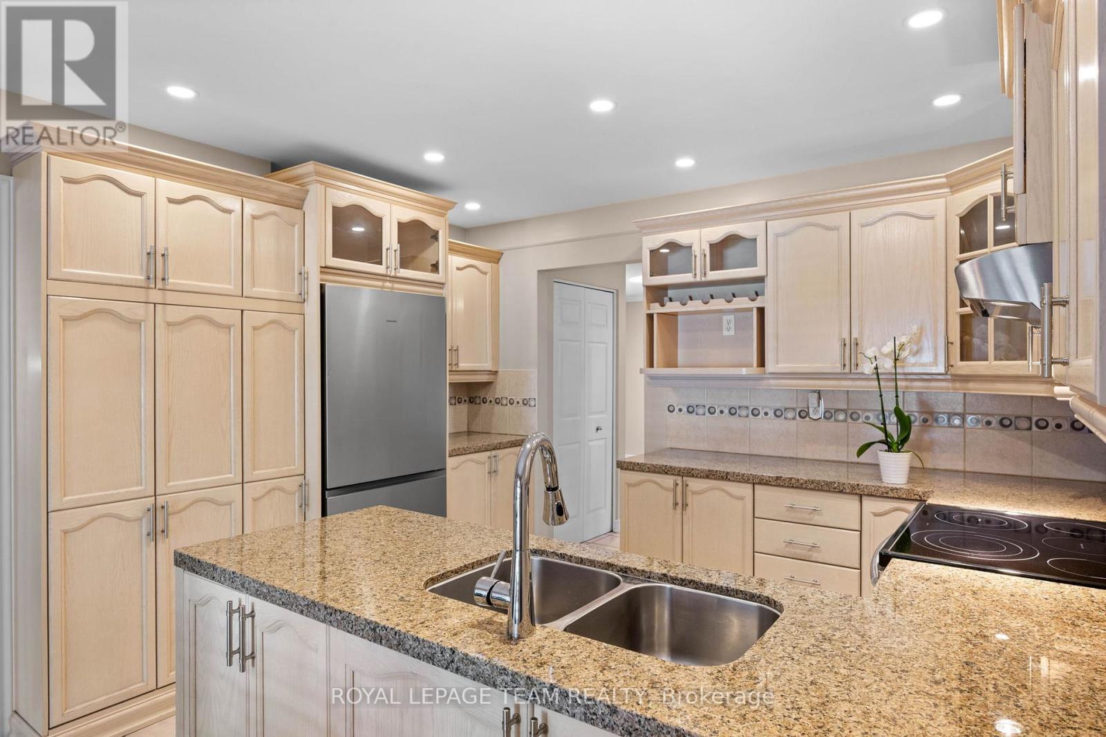 6526 TOONEY DRIVE - 17