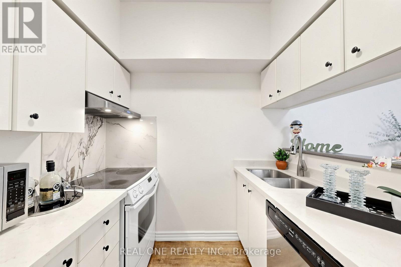 #306 24 WELLESLEY STREET W - 12