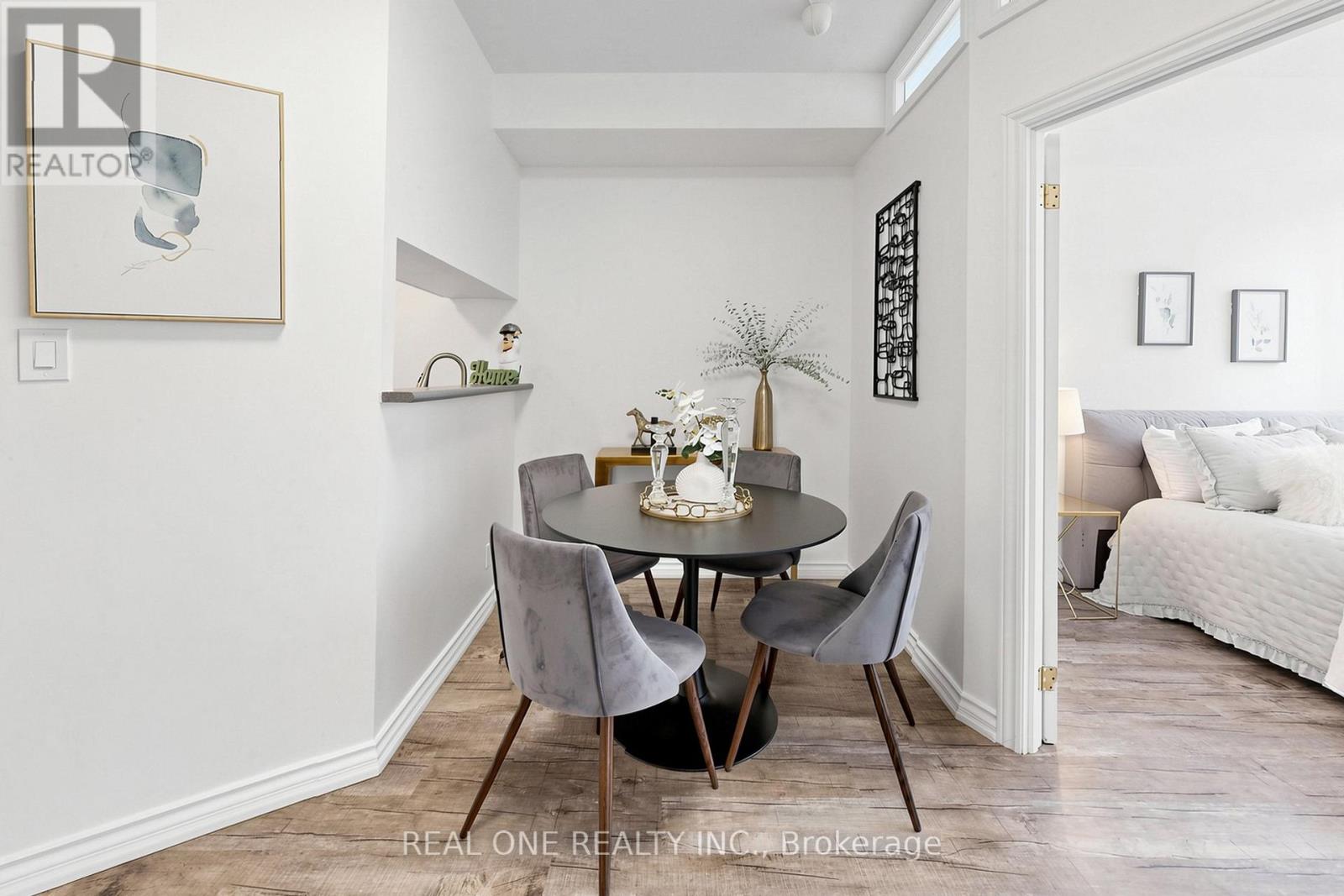 #306 24 WELLESLEY STREET W - 21